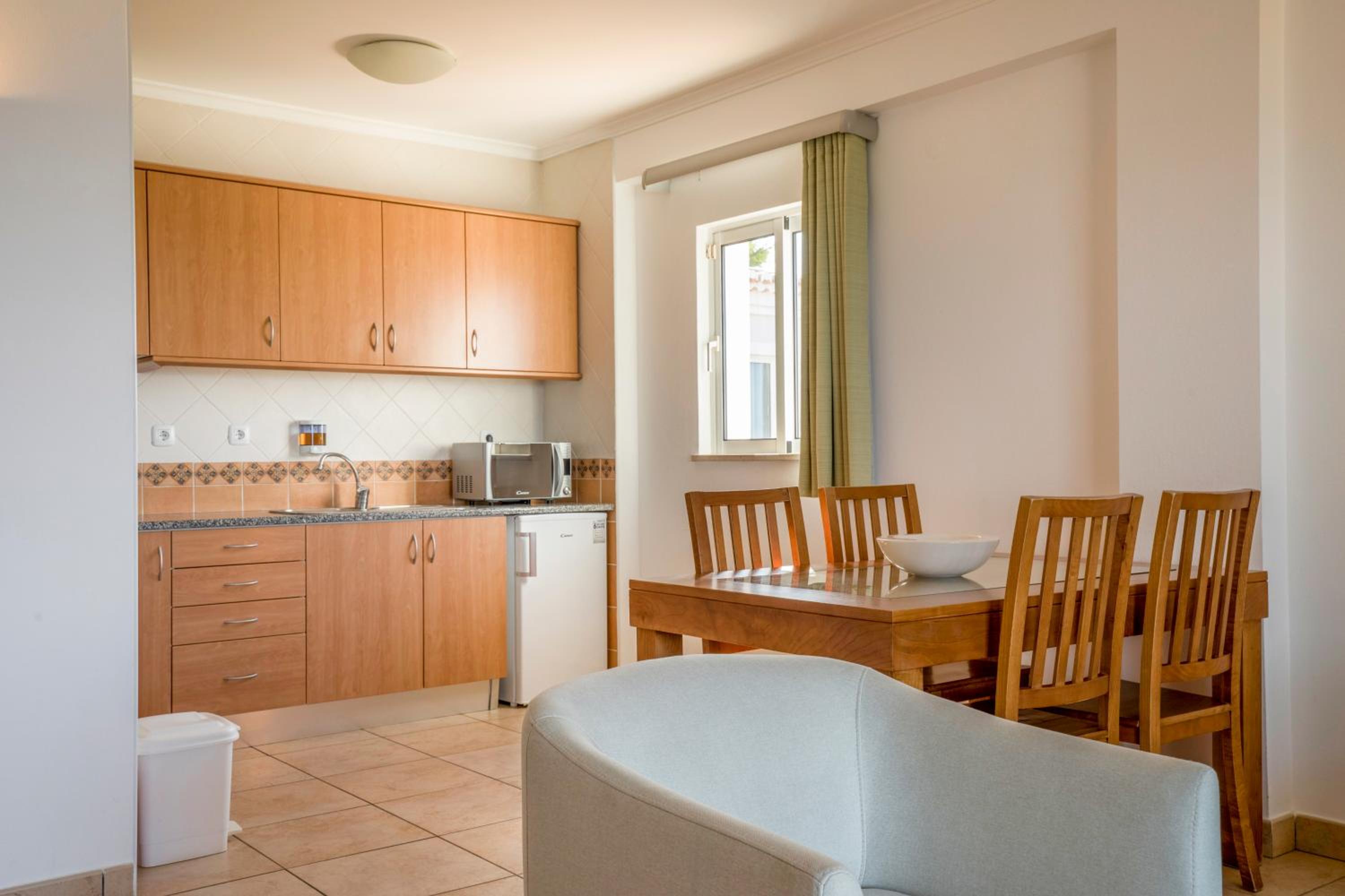 One-Bedroom Apartment with Garden View - Photo 4