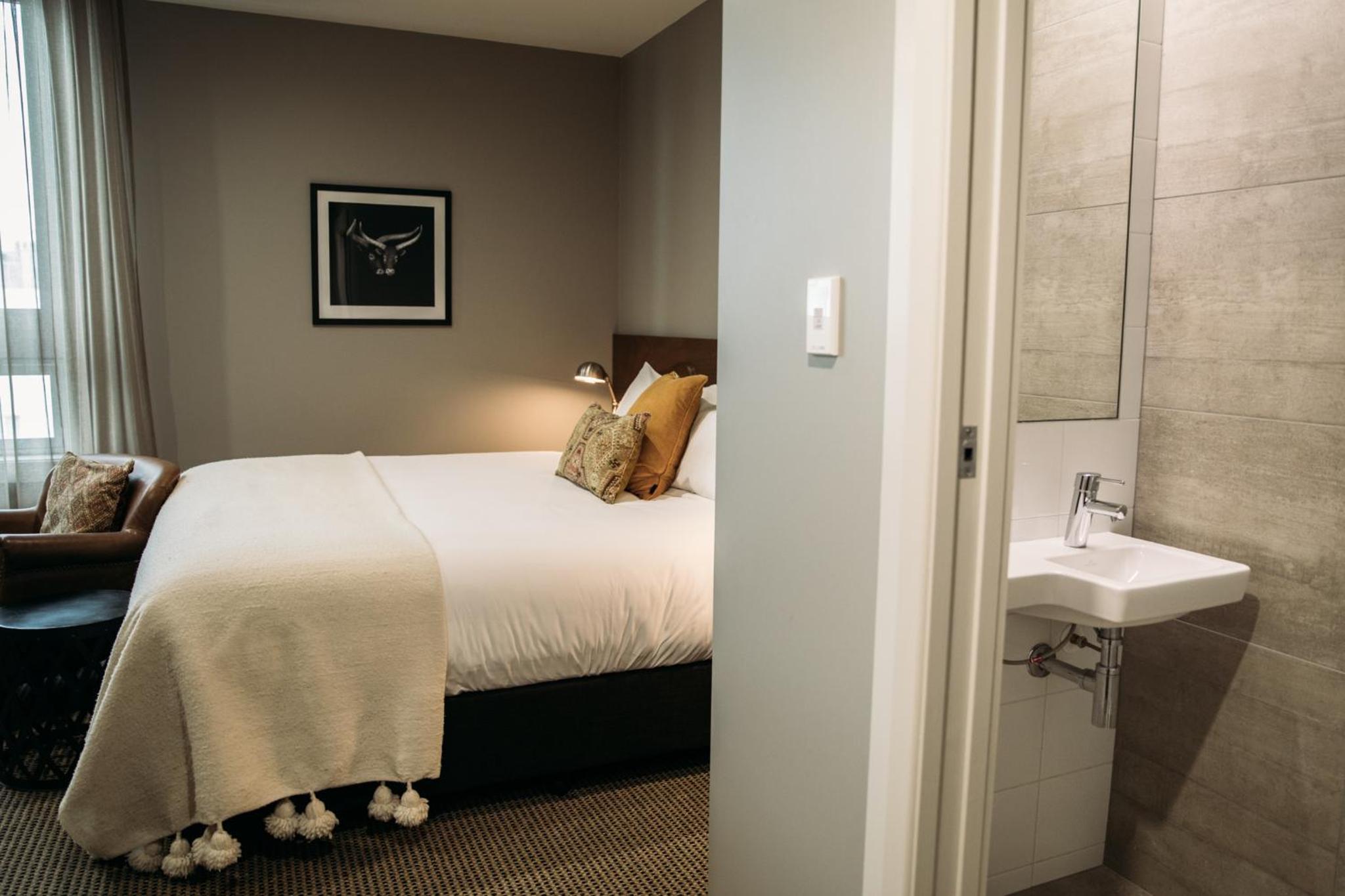Business Suite thumbnail 5