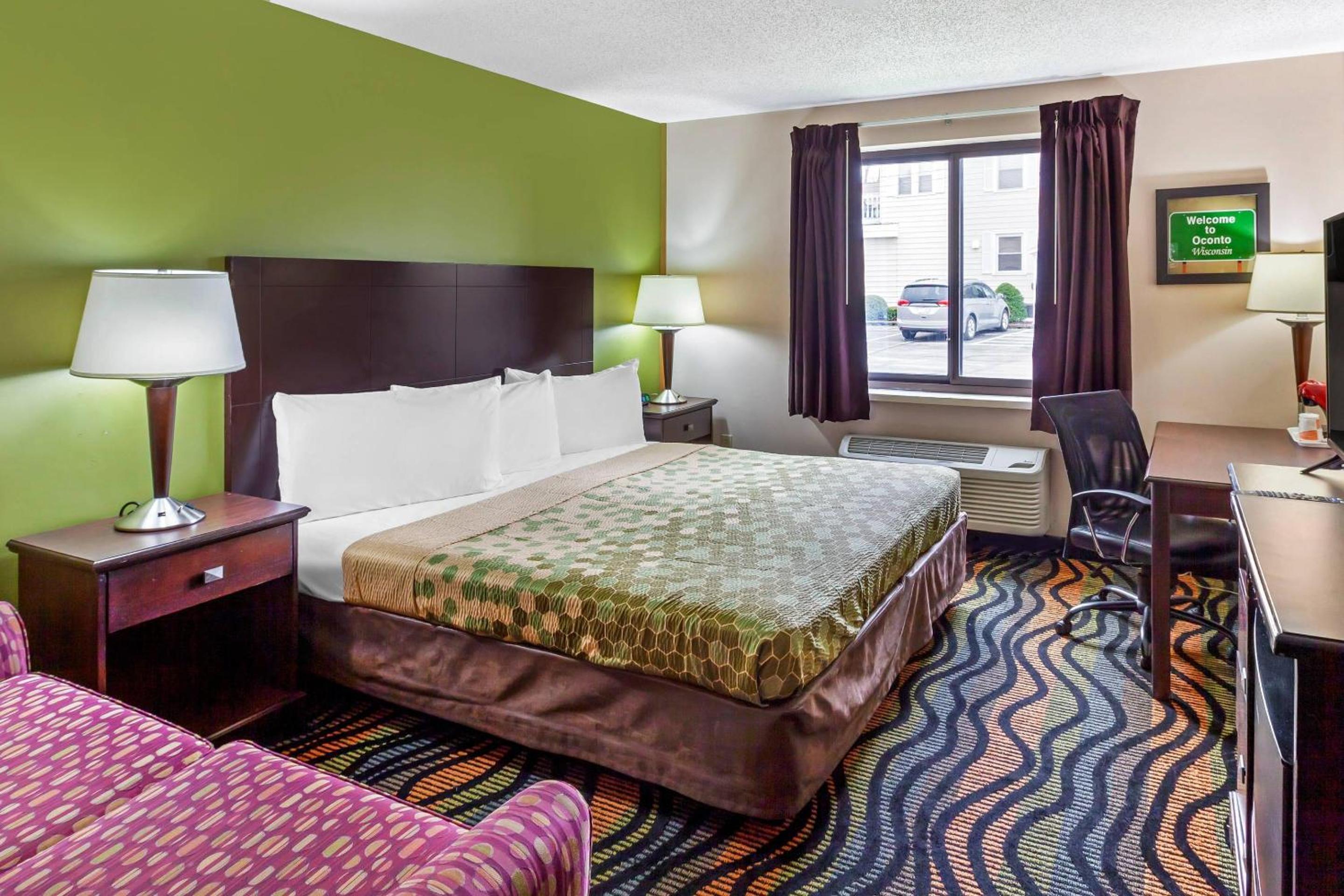 Queen Room - Accessible/Non-Smoking