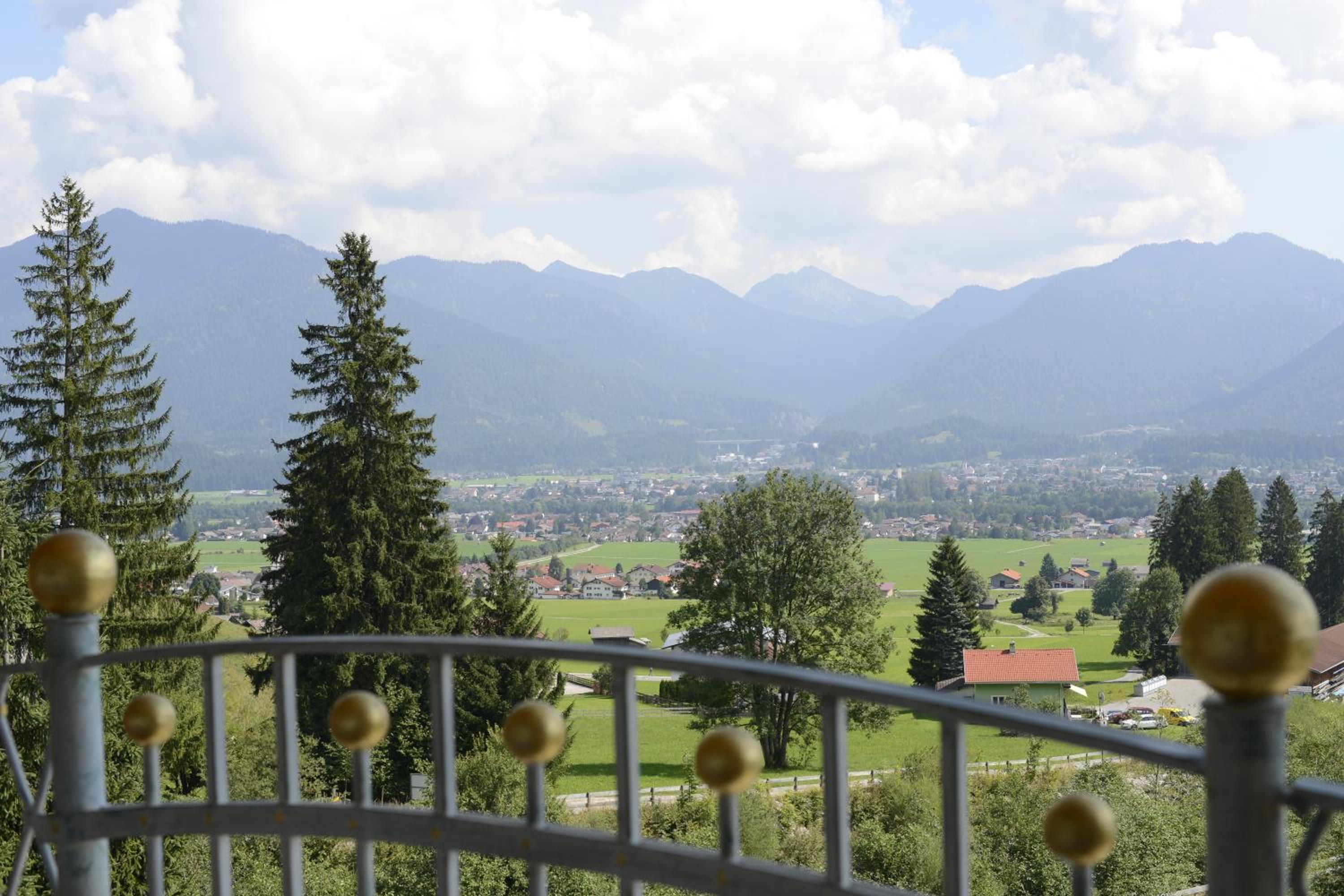 King Suite with Balcony and Panoramic View - Photo 2