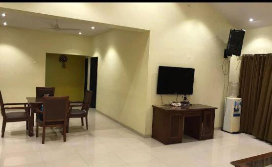 Villa photo 1
