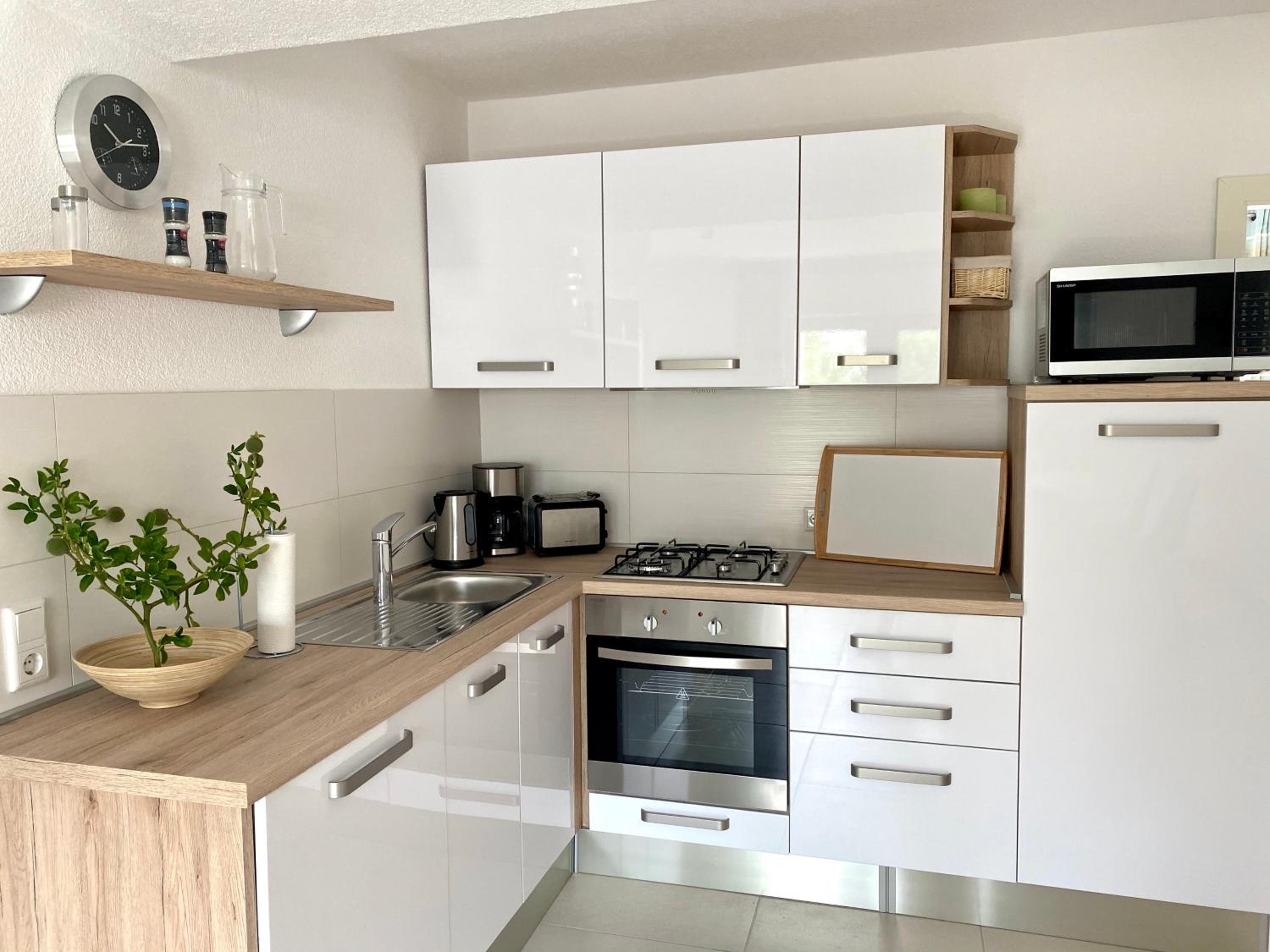 One-Bedroom Apartment - Photo 4