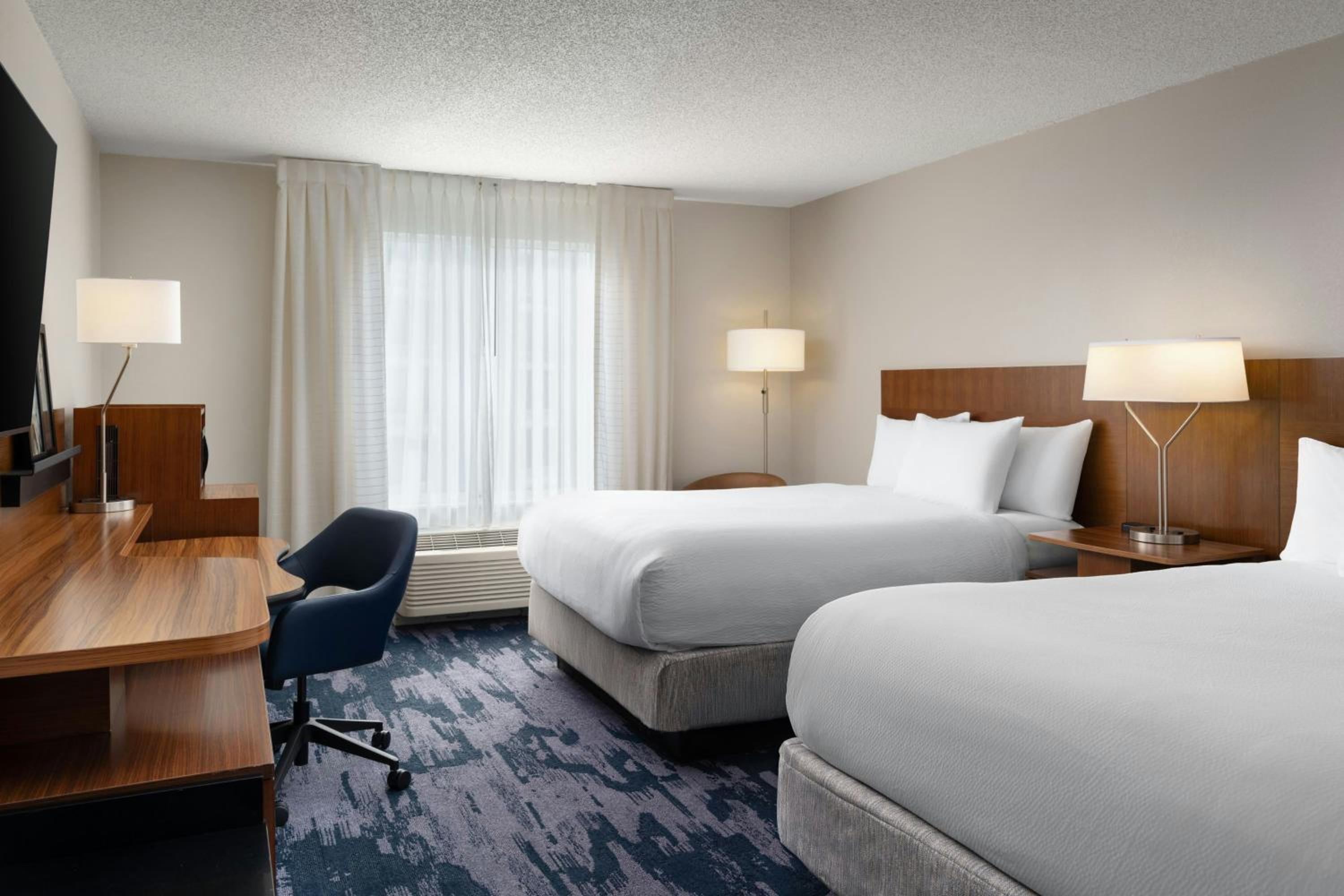 Queen Room with Two Queen Beds and Bathtub - Mobility Access/Hearing Accessible