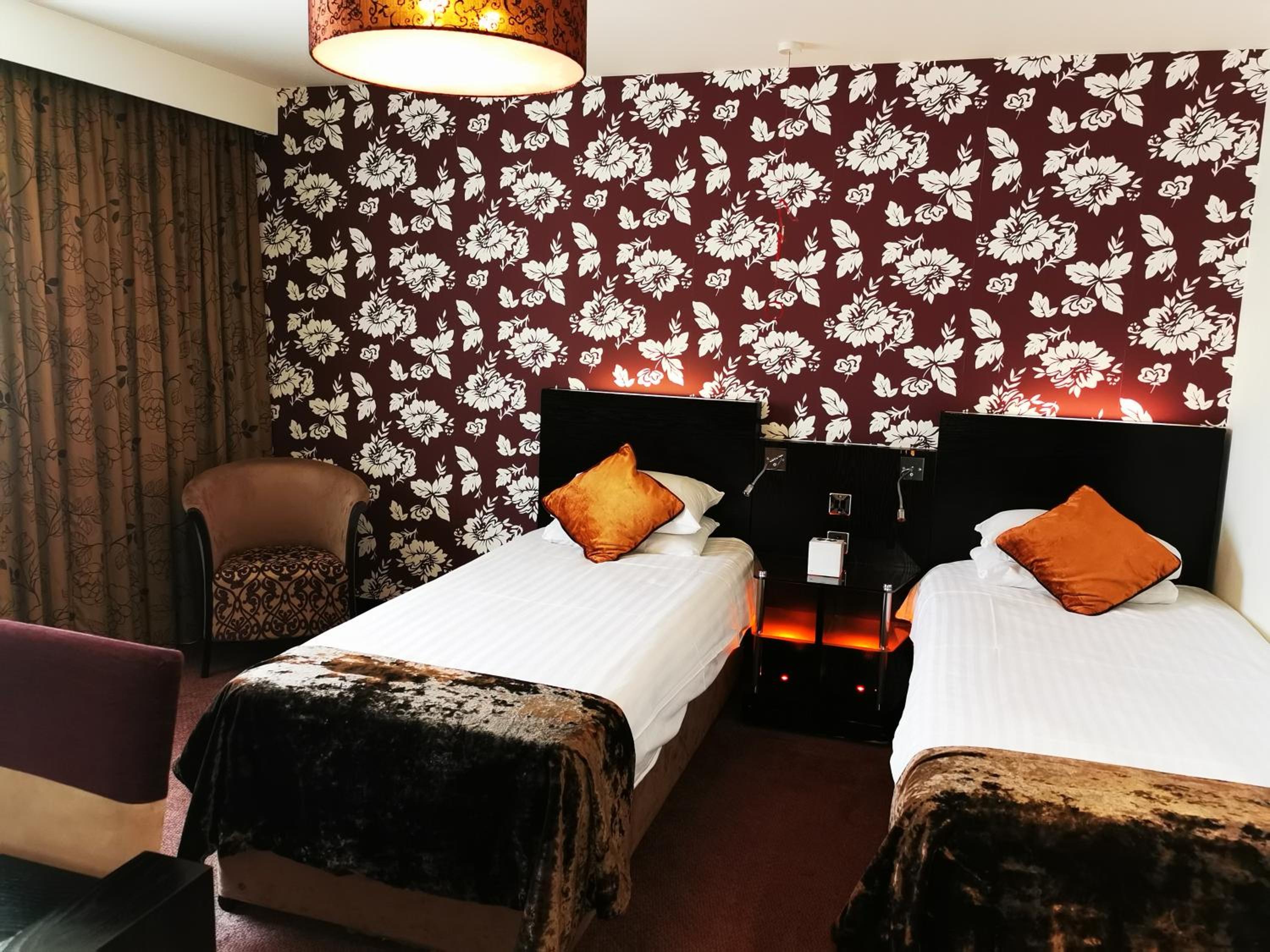 Twin Room - Photo 1