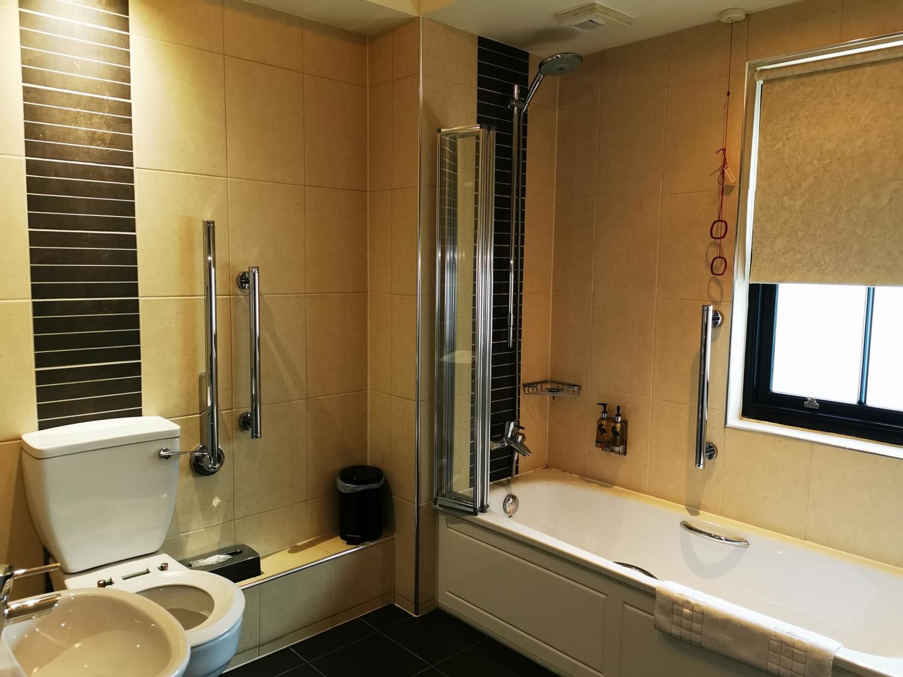 Twin Room - Photo 2