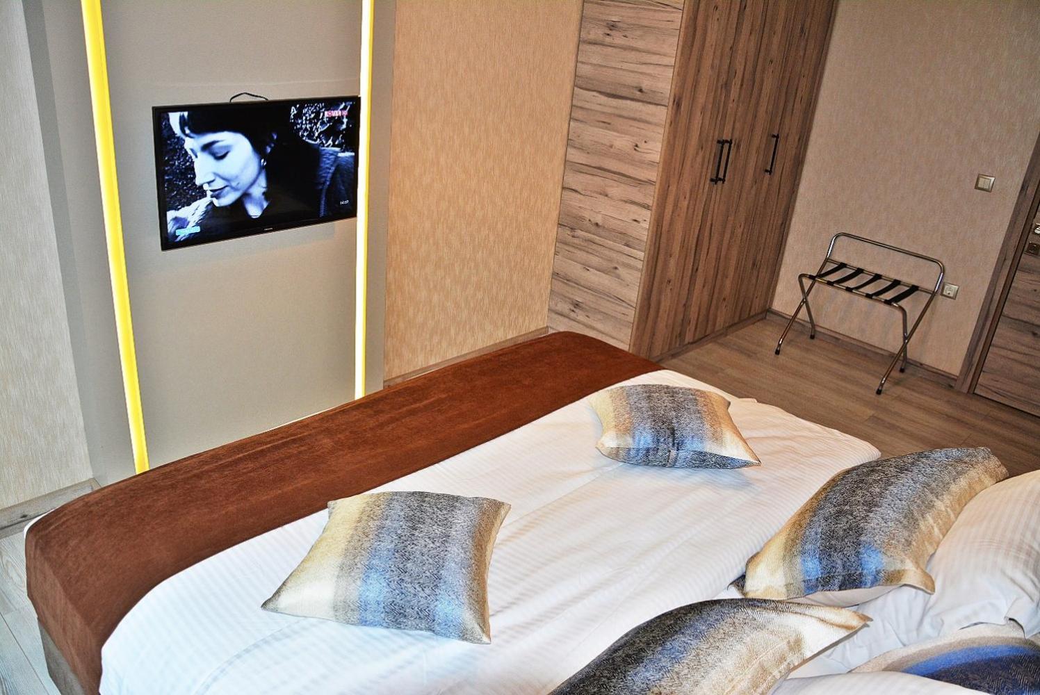 One-Bedroom Apartment with Balcony and Sea View