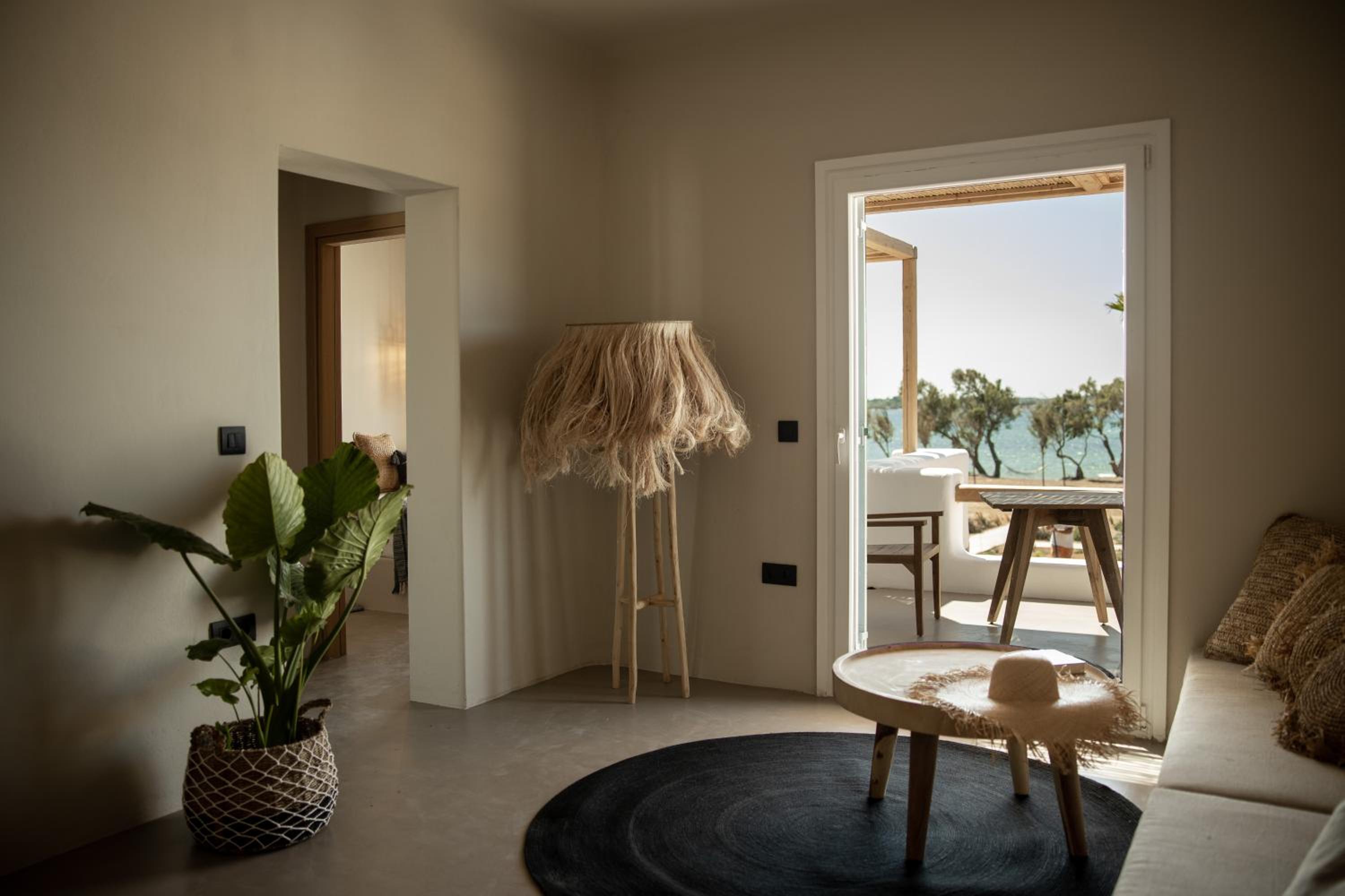 Apartment with Terrace - Photo 4
