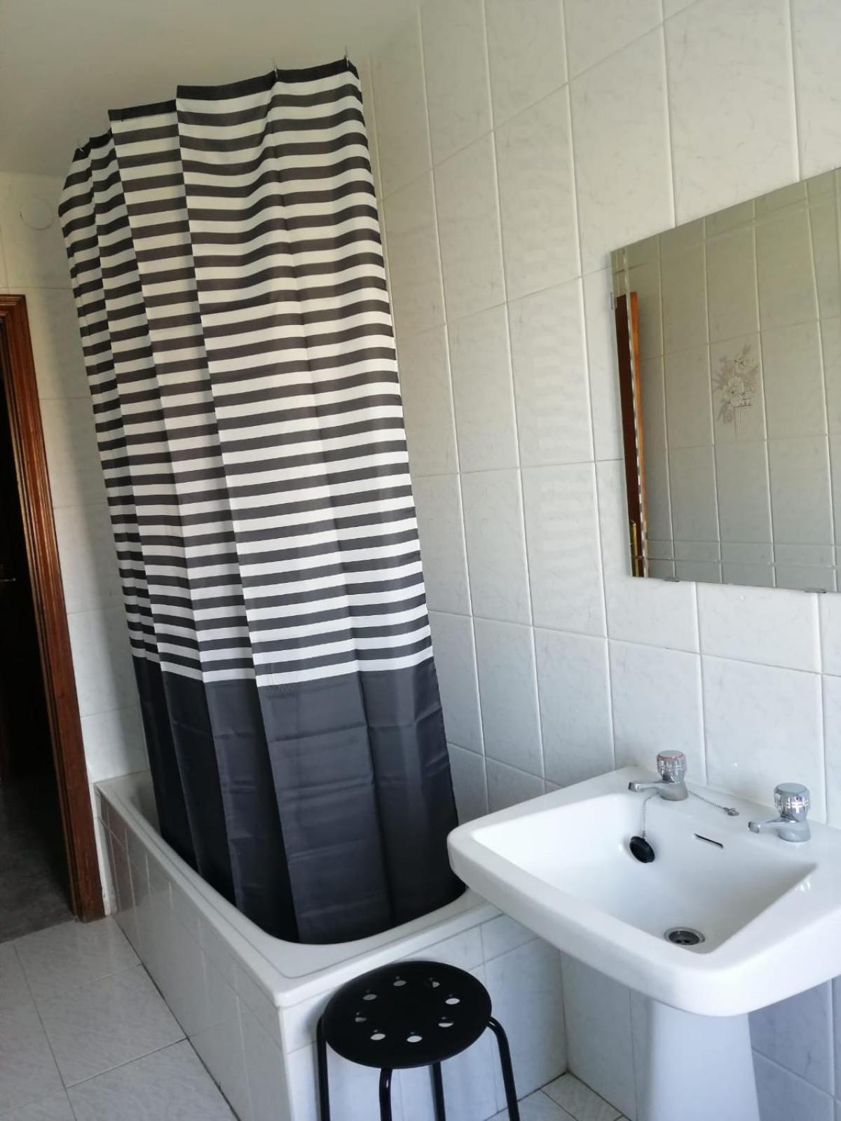 Standard Single Room With Shared Bathroom photo 3