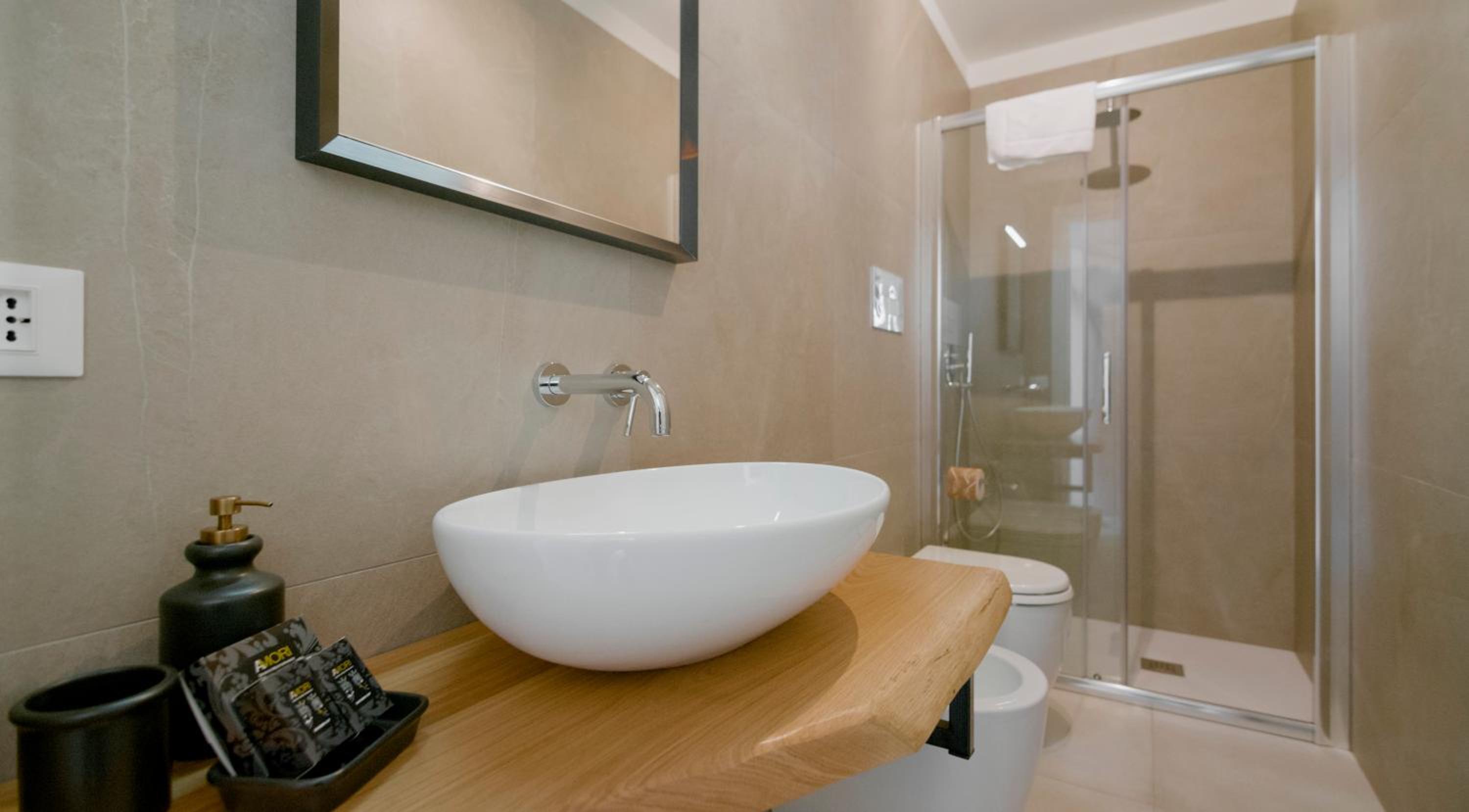 King Room with Sea View - Photo 3