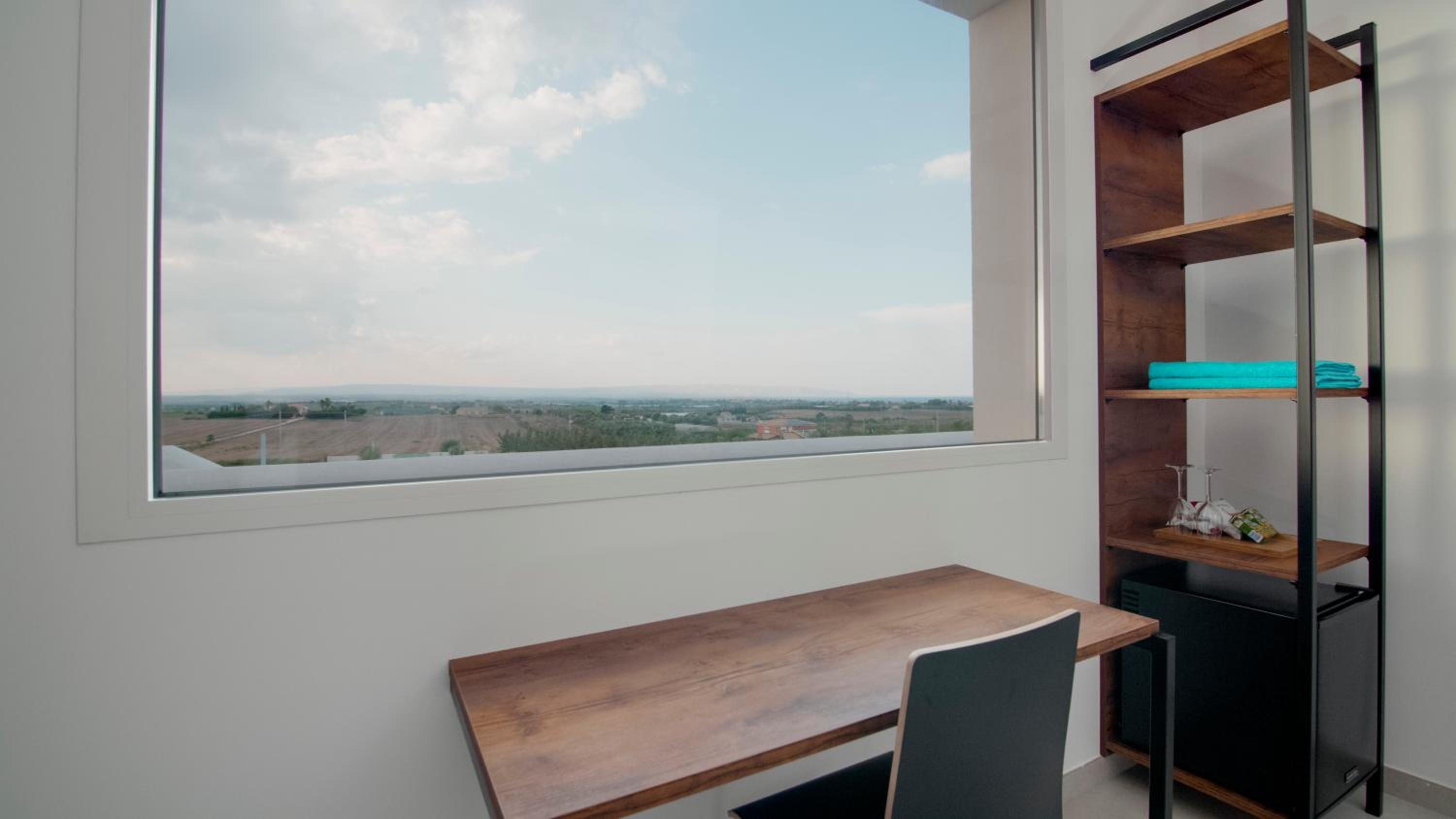 Superior King Room with Sea View photo 3