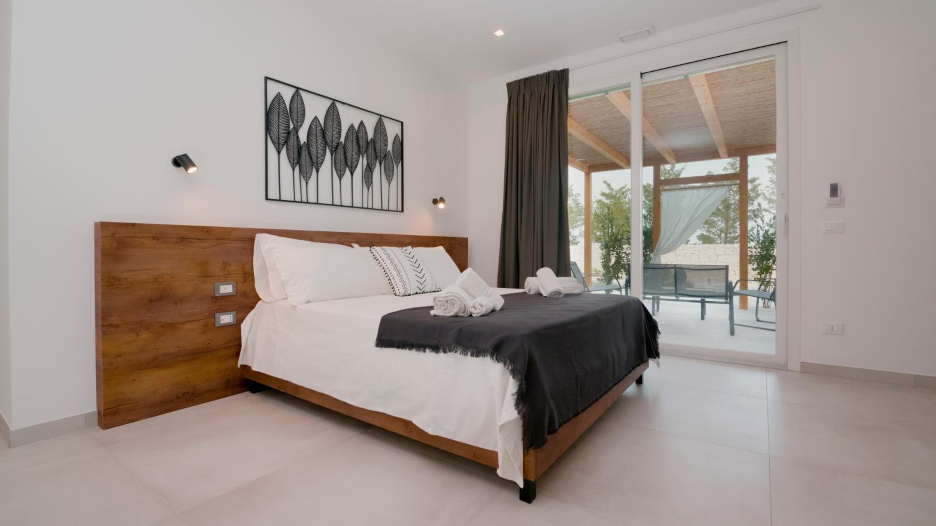 Double Room with Spa Bath - Photo 1