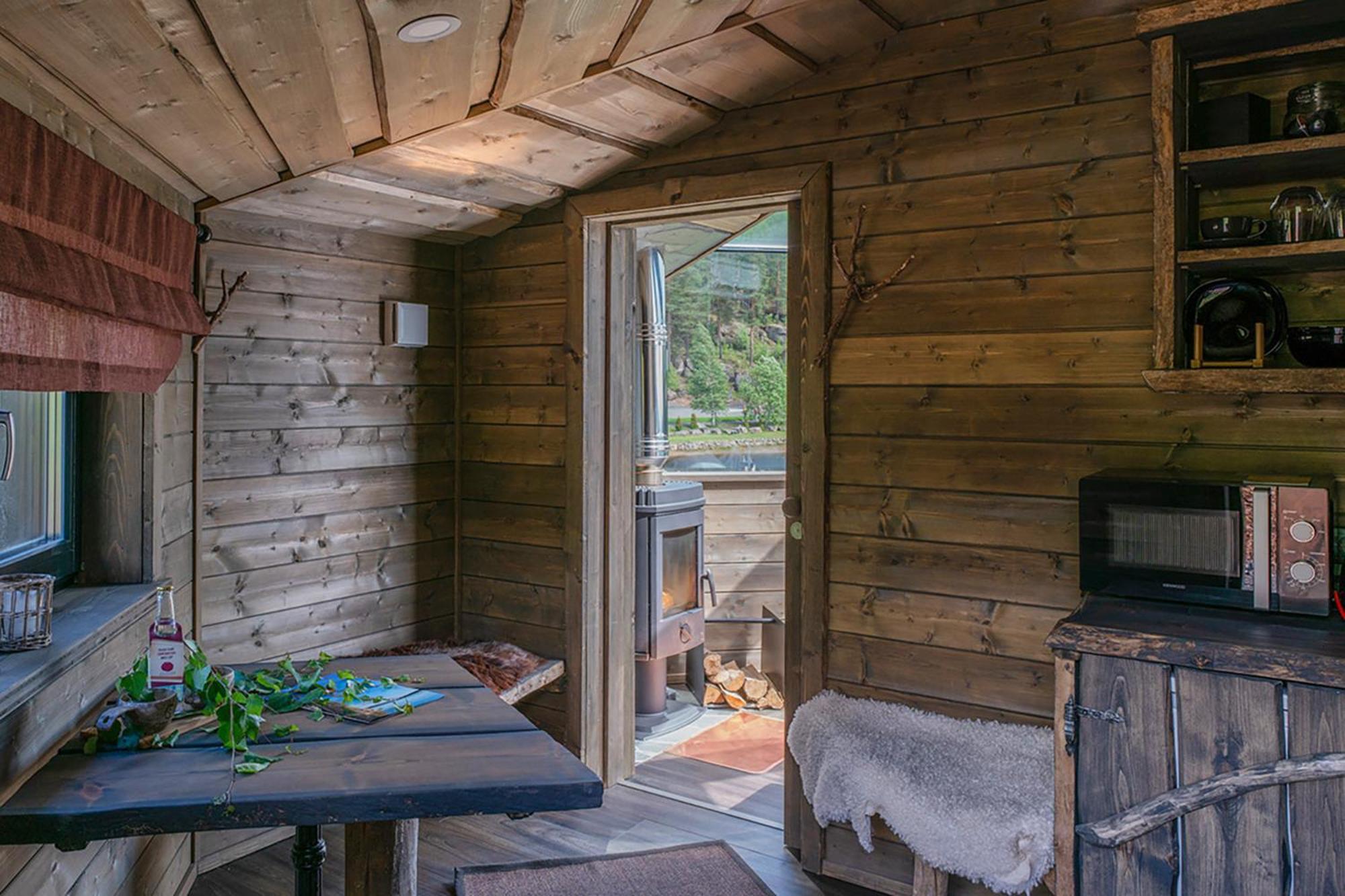 One-Bedroom Suite with Spa Access - Photo 7