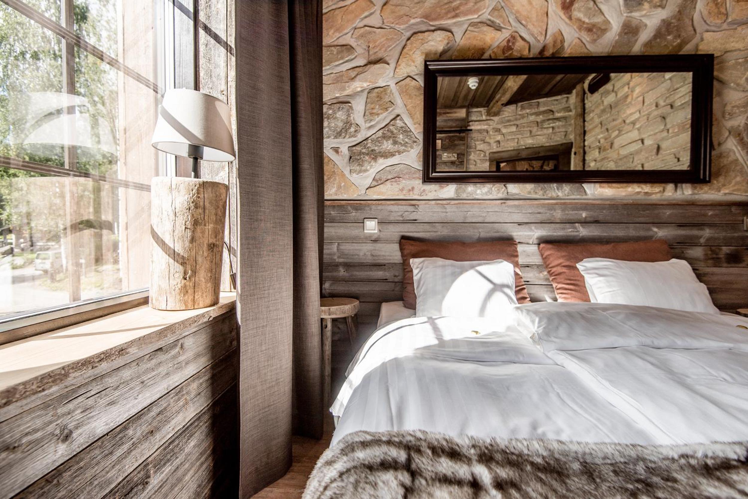 Suite with Balcony - Photo 2