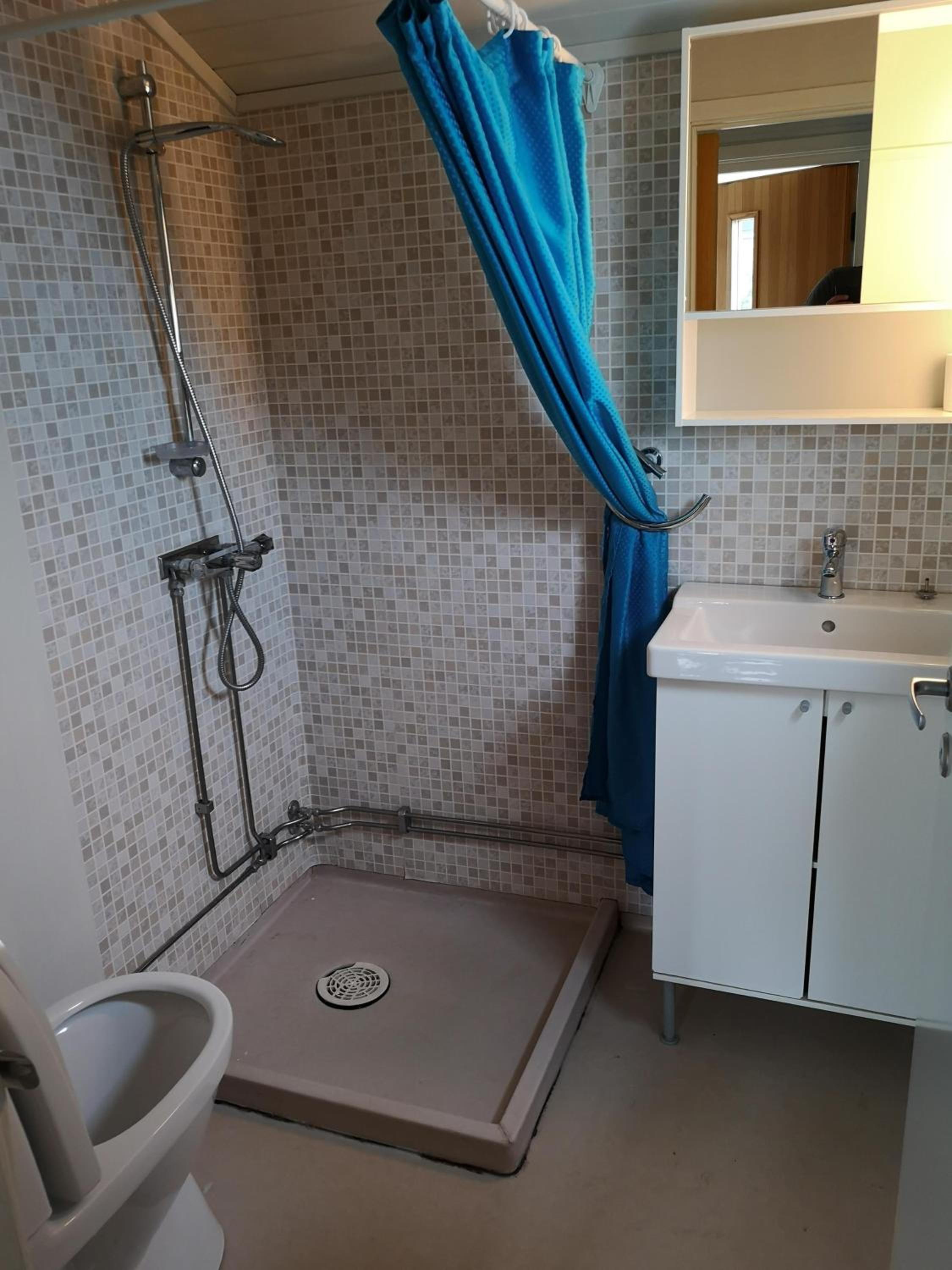 Two-Bedroom Bungalow - Photo 9
