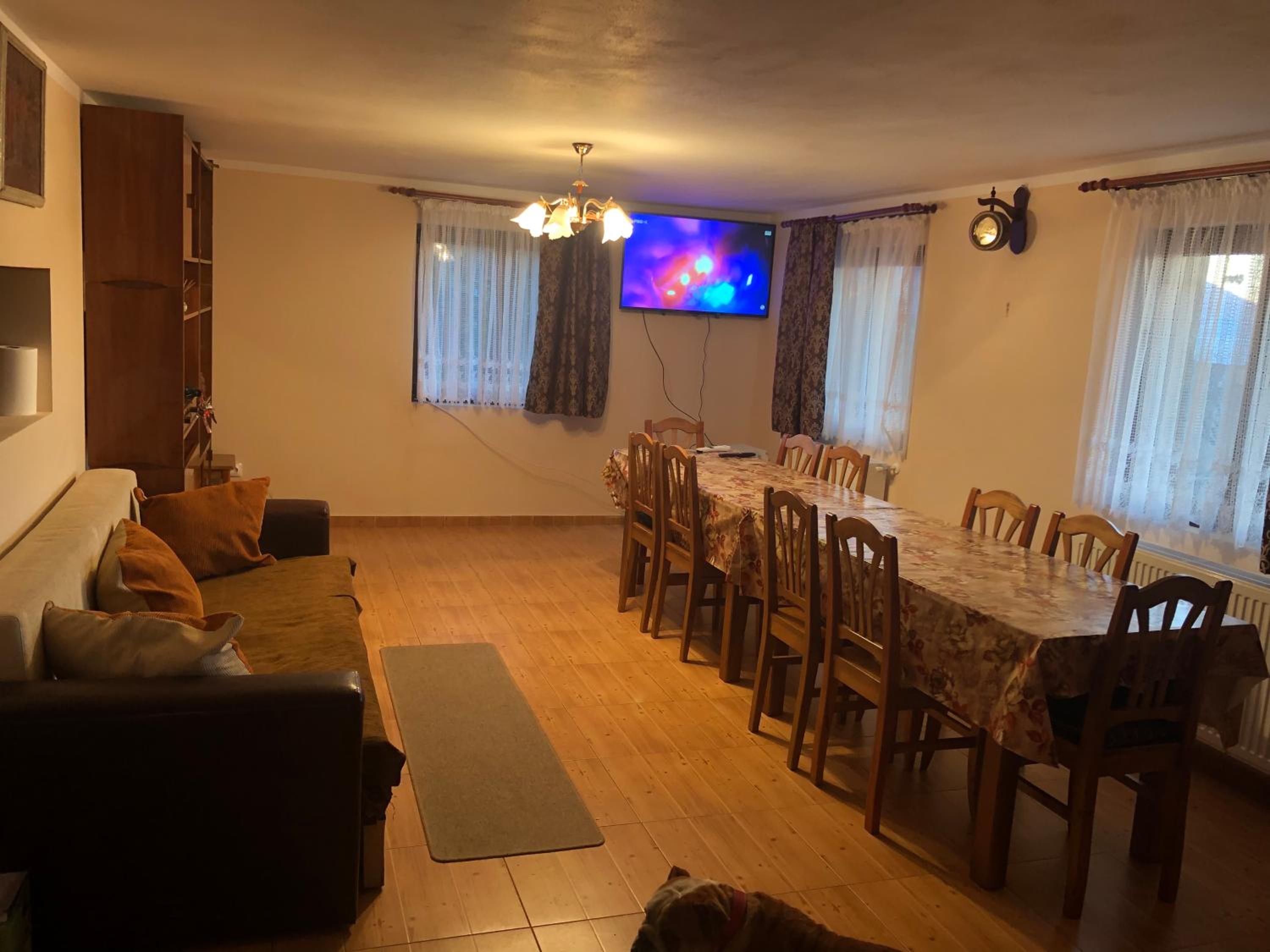 Three-Bedroom House - Photo 8