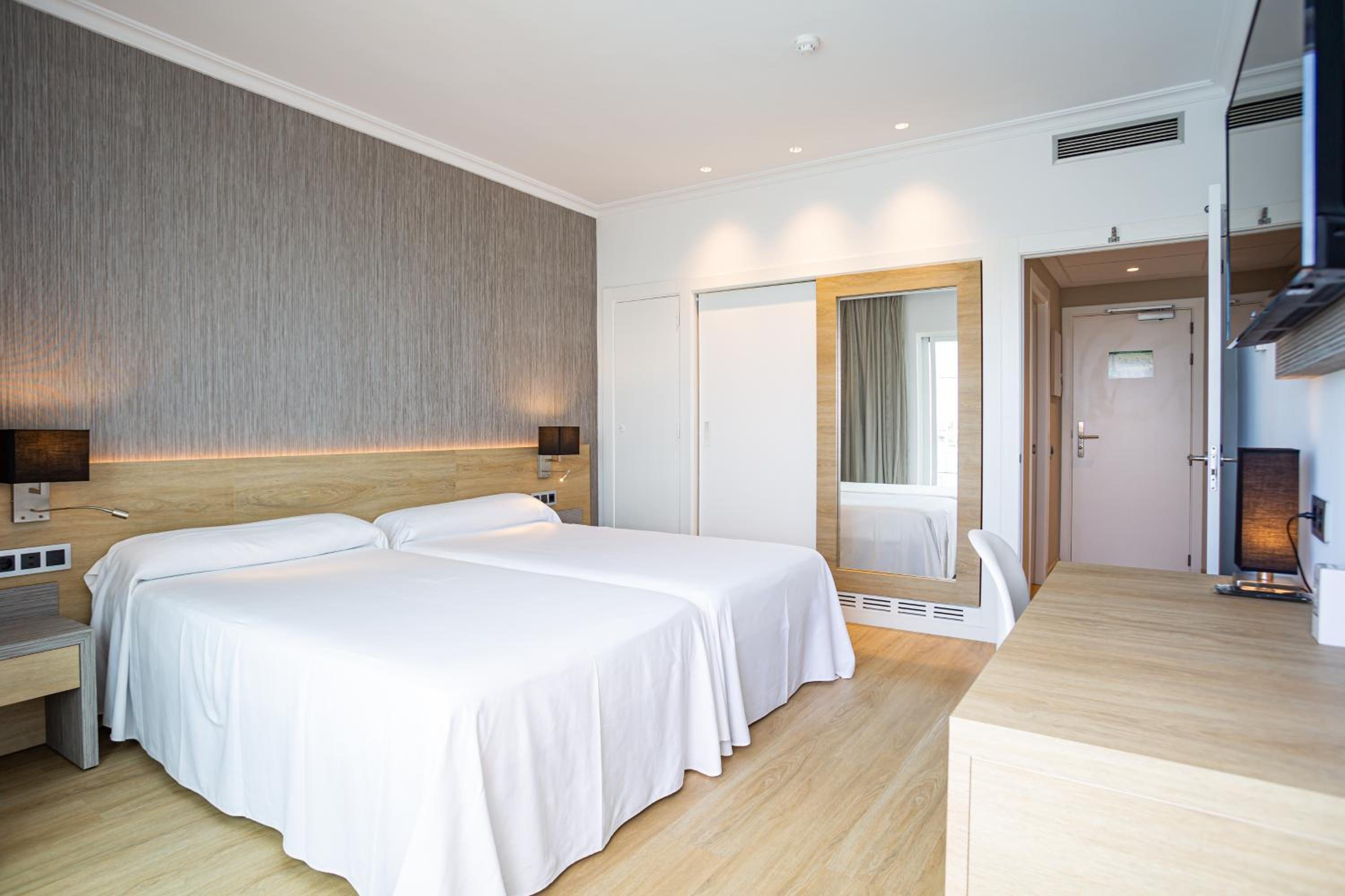 Standard Double Room photo 1