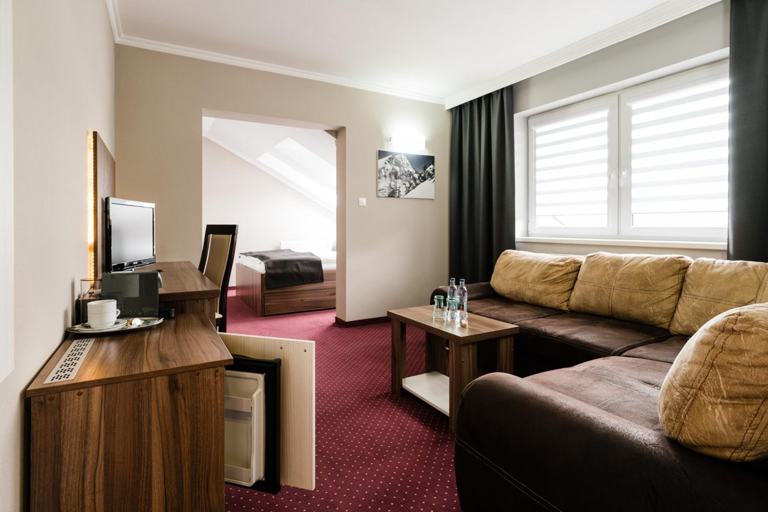 Deluxe Junior Suite - Photo 2