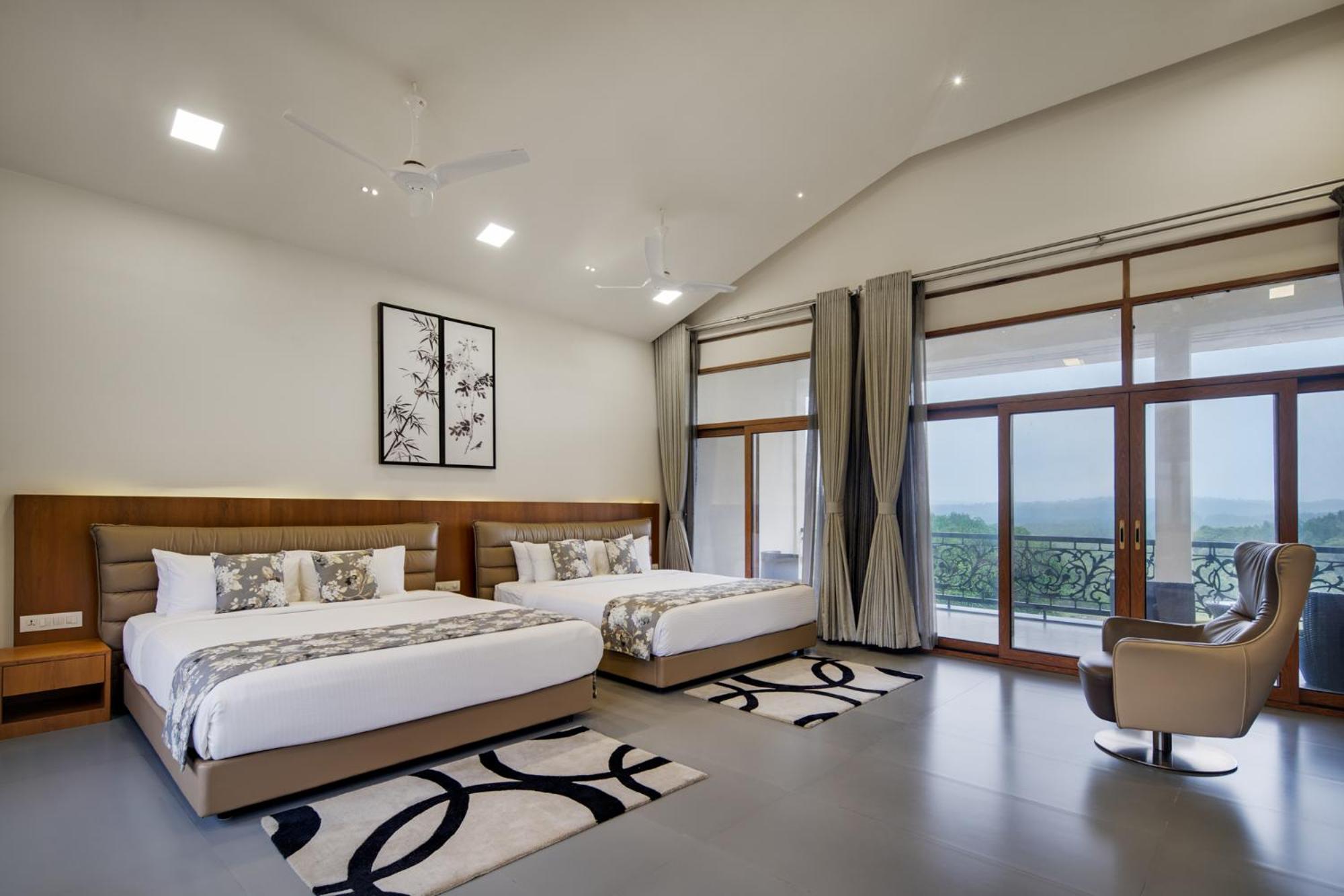 Deluxe Family Suite