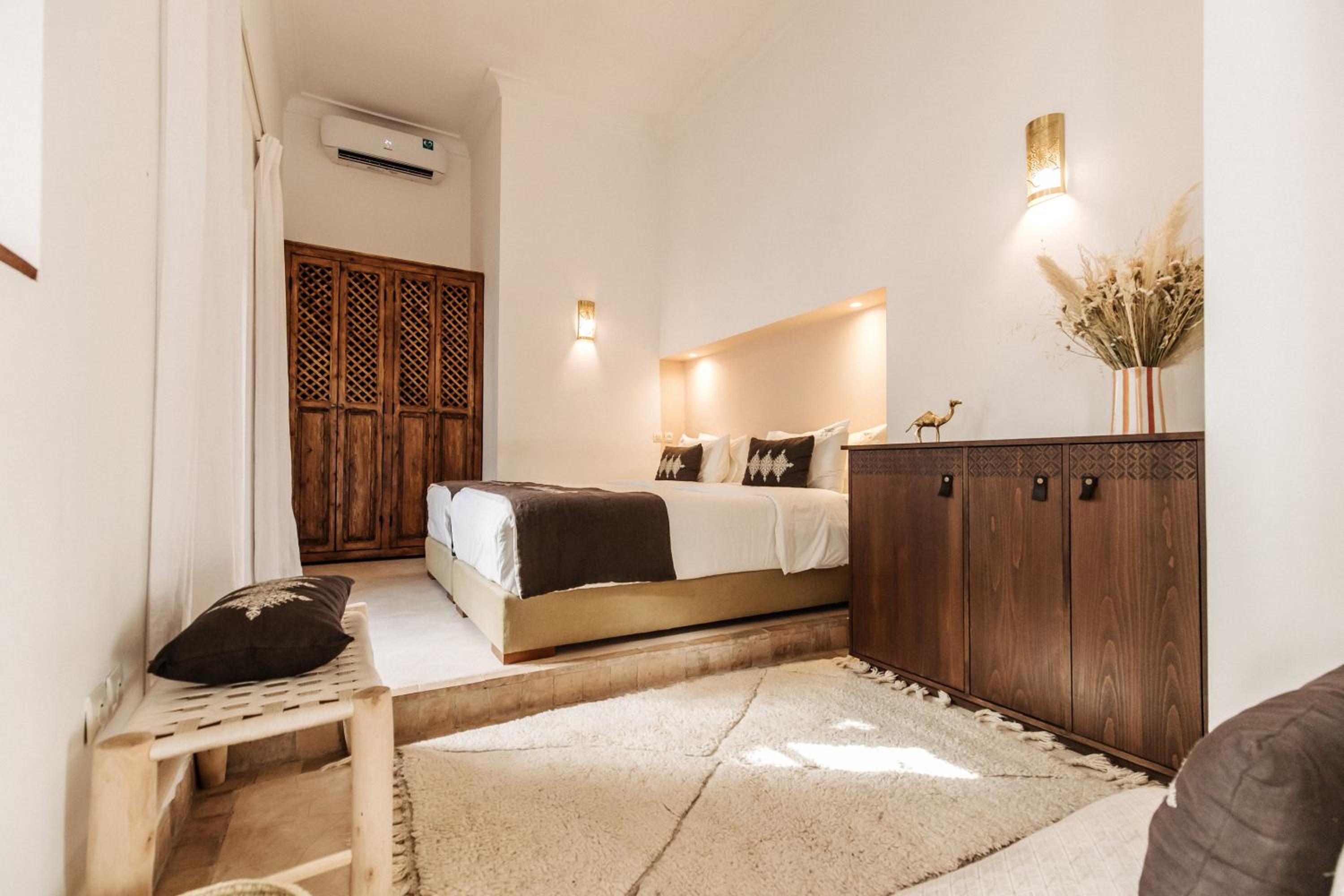 Standard Double Room - Photo 5