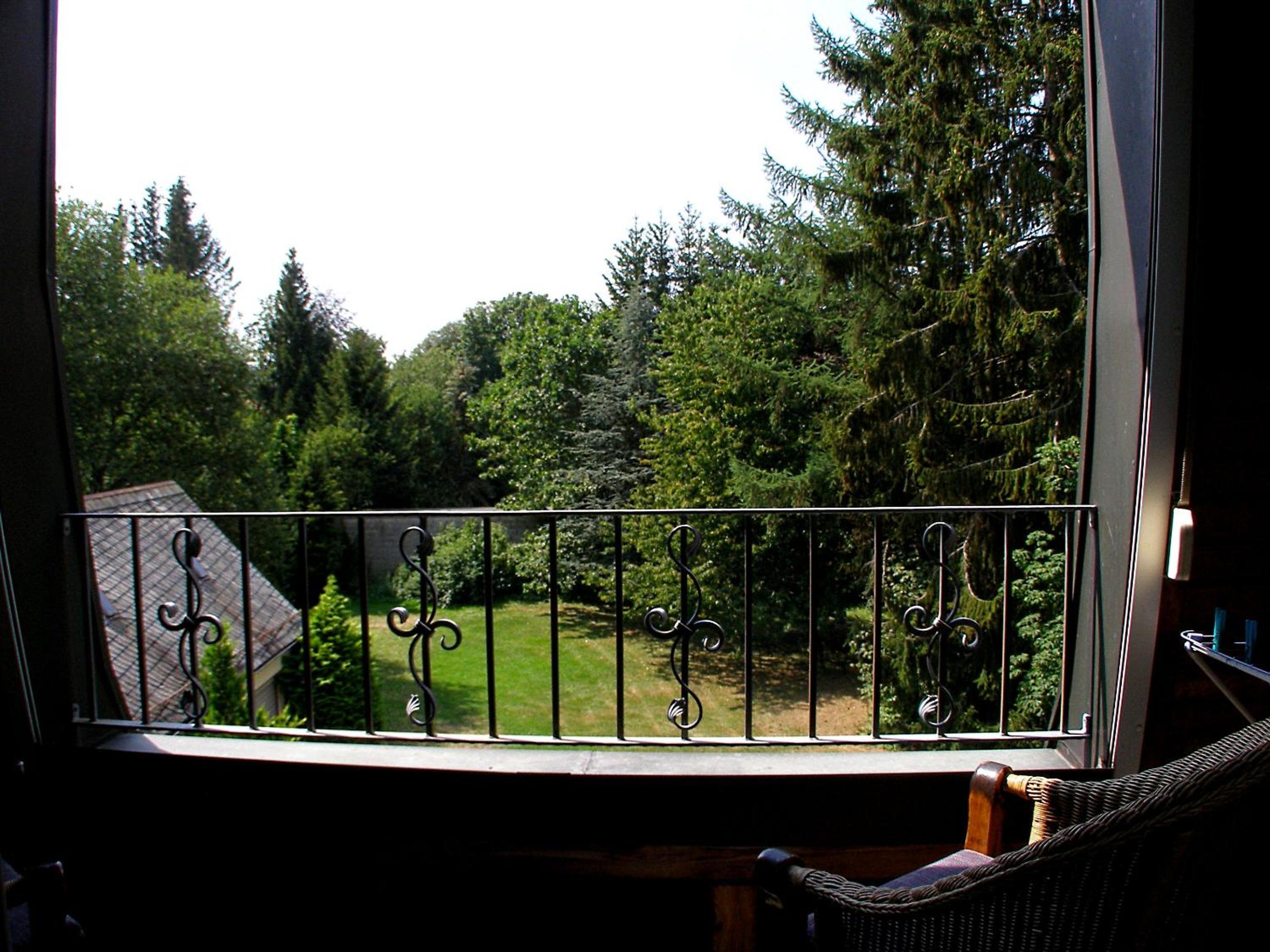 Apartment with Balcony photo 3