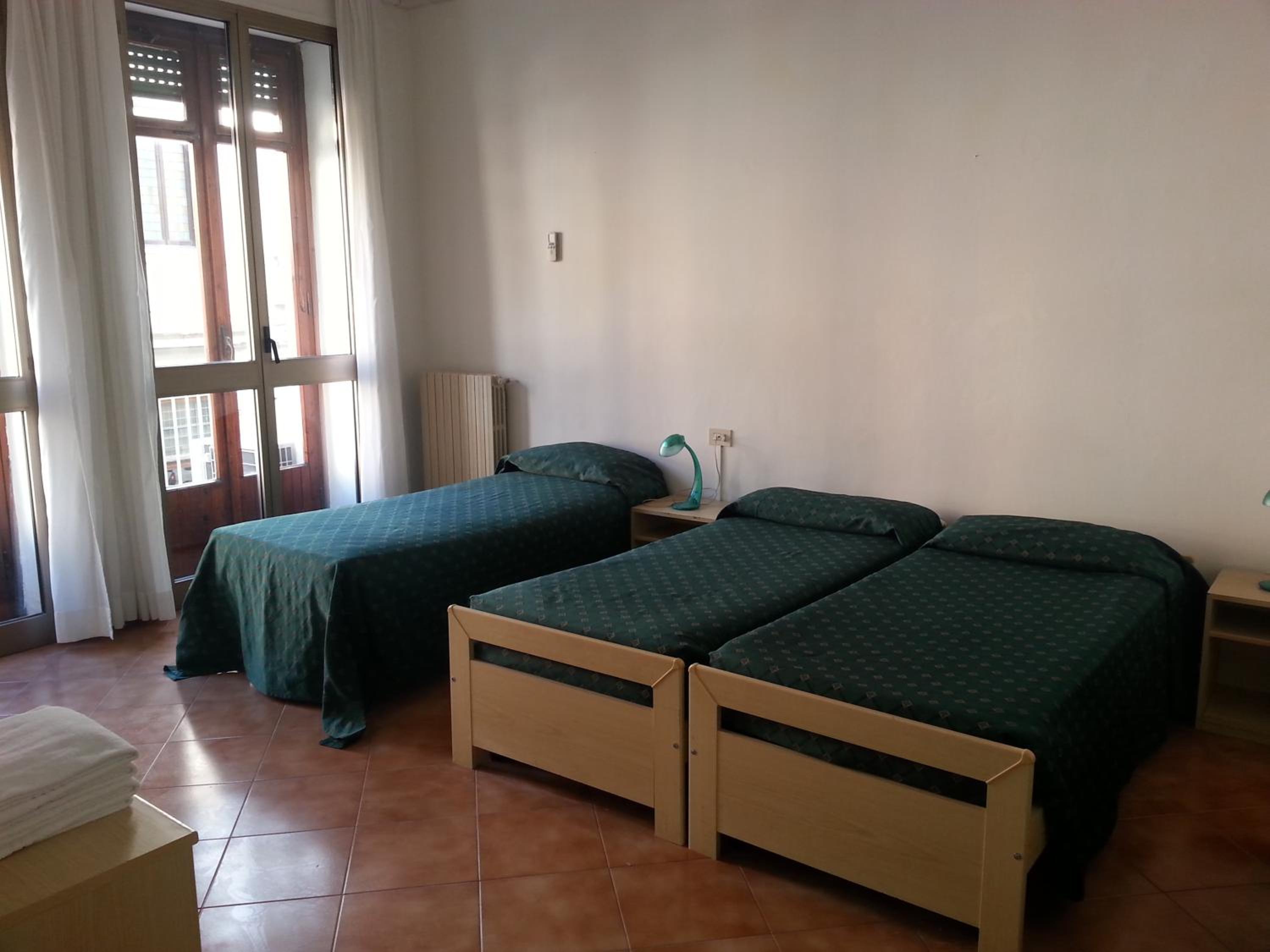 Triple Room - Photo 2