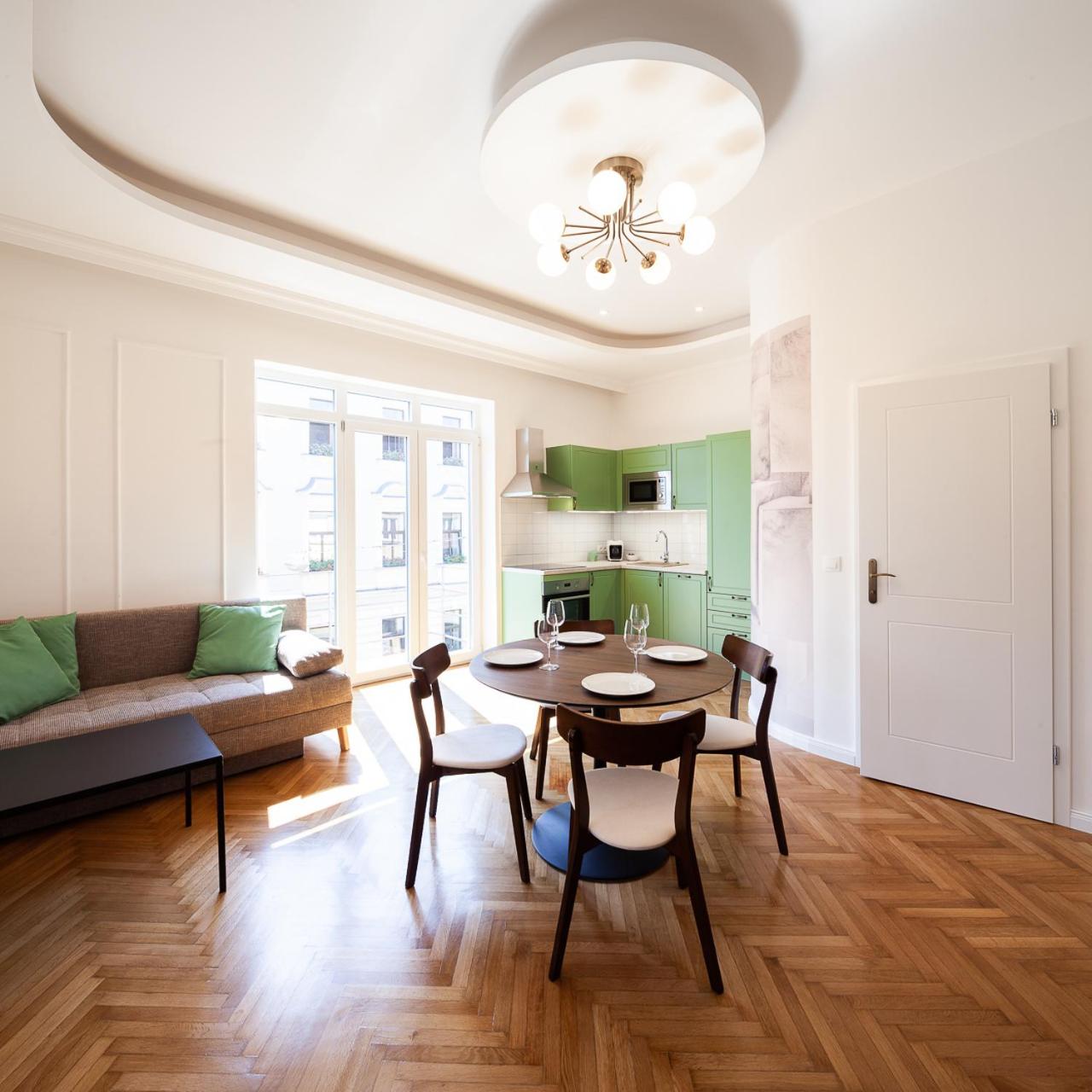 One-Bedroom Apartment - Photo 28