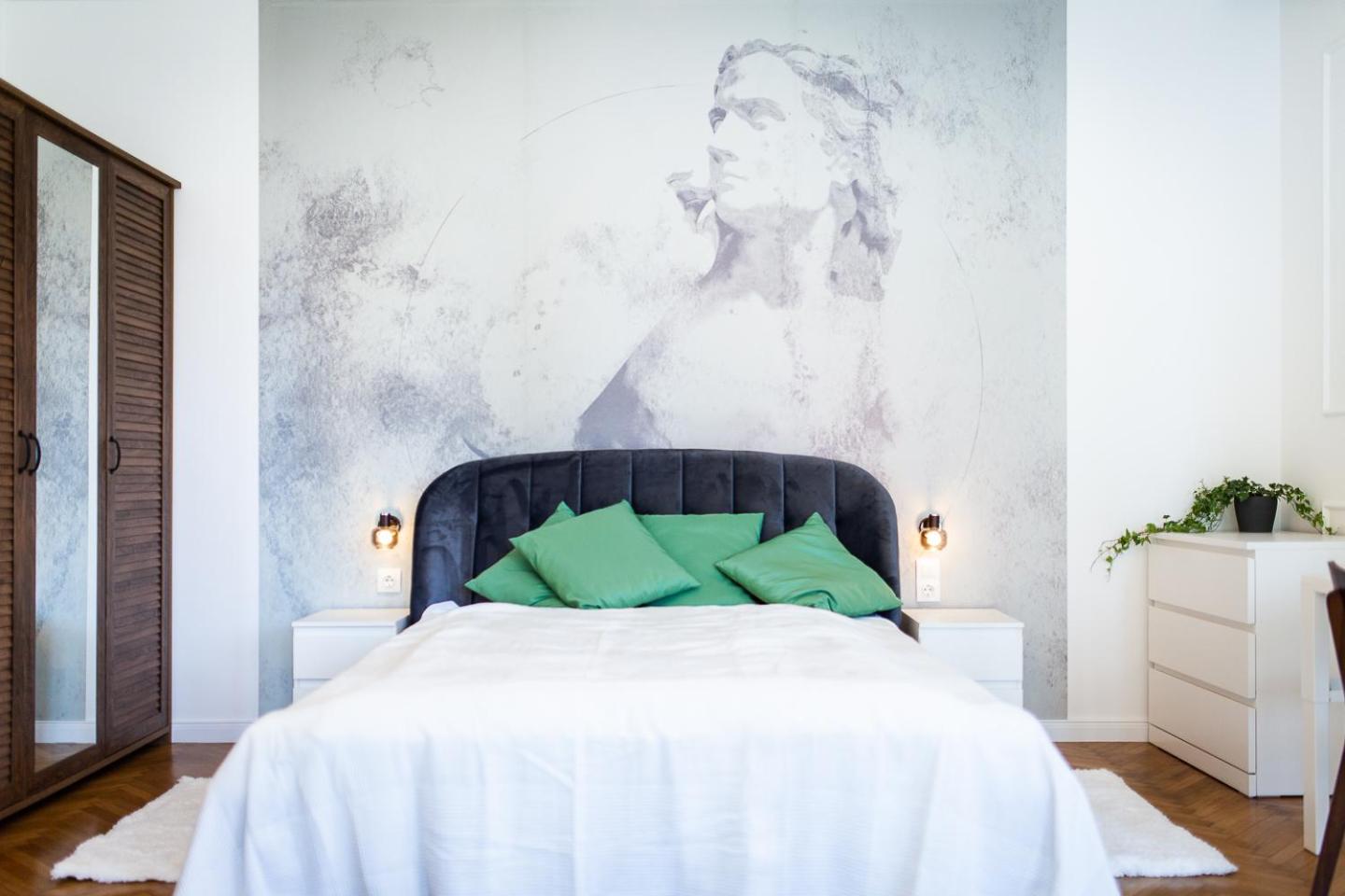 One-Bedroom Apartment - Photo 9