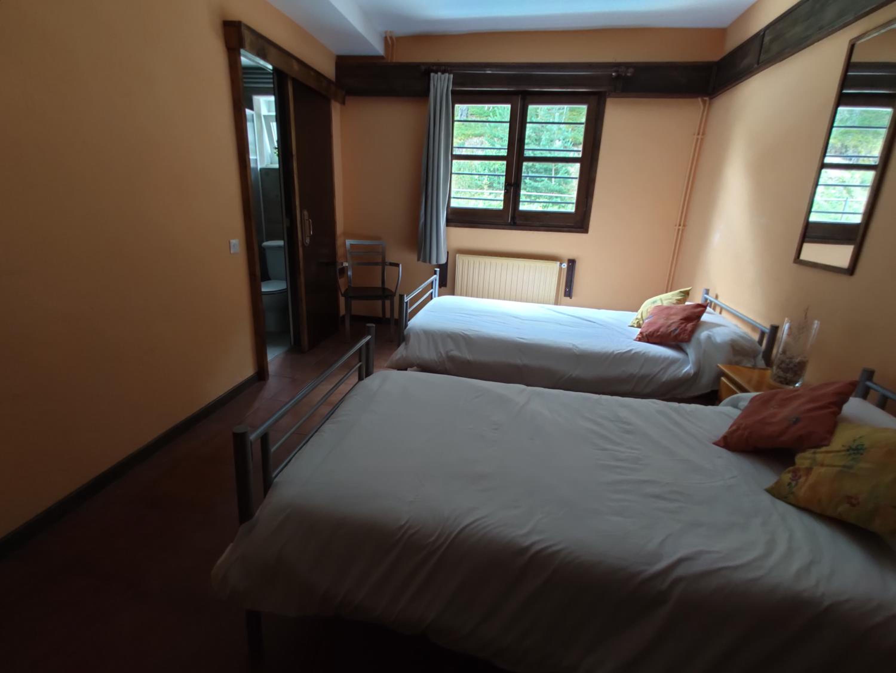 Habitación Doble con Baño Privado