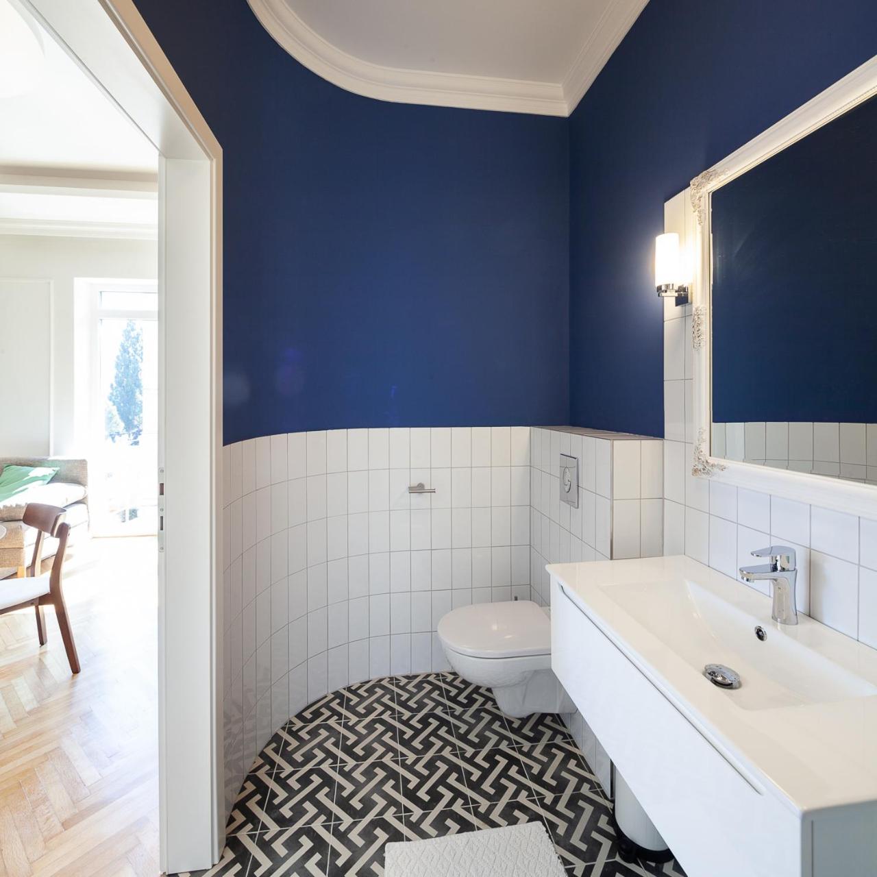 One-Bedroom Apartment - Photo 6