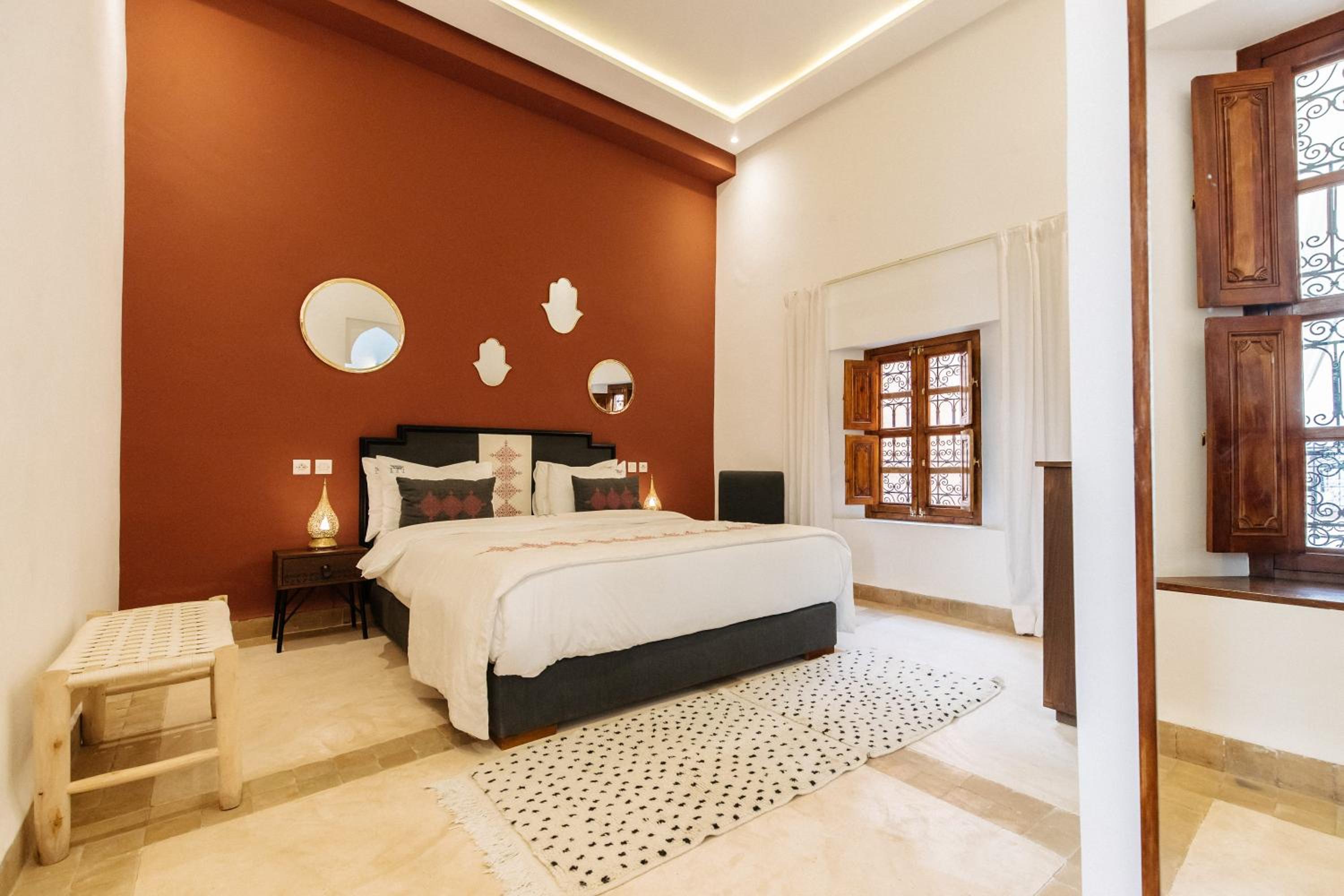 Deluxe Double Room - Photo 9
