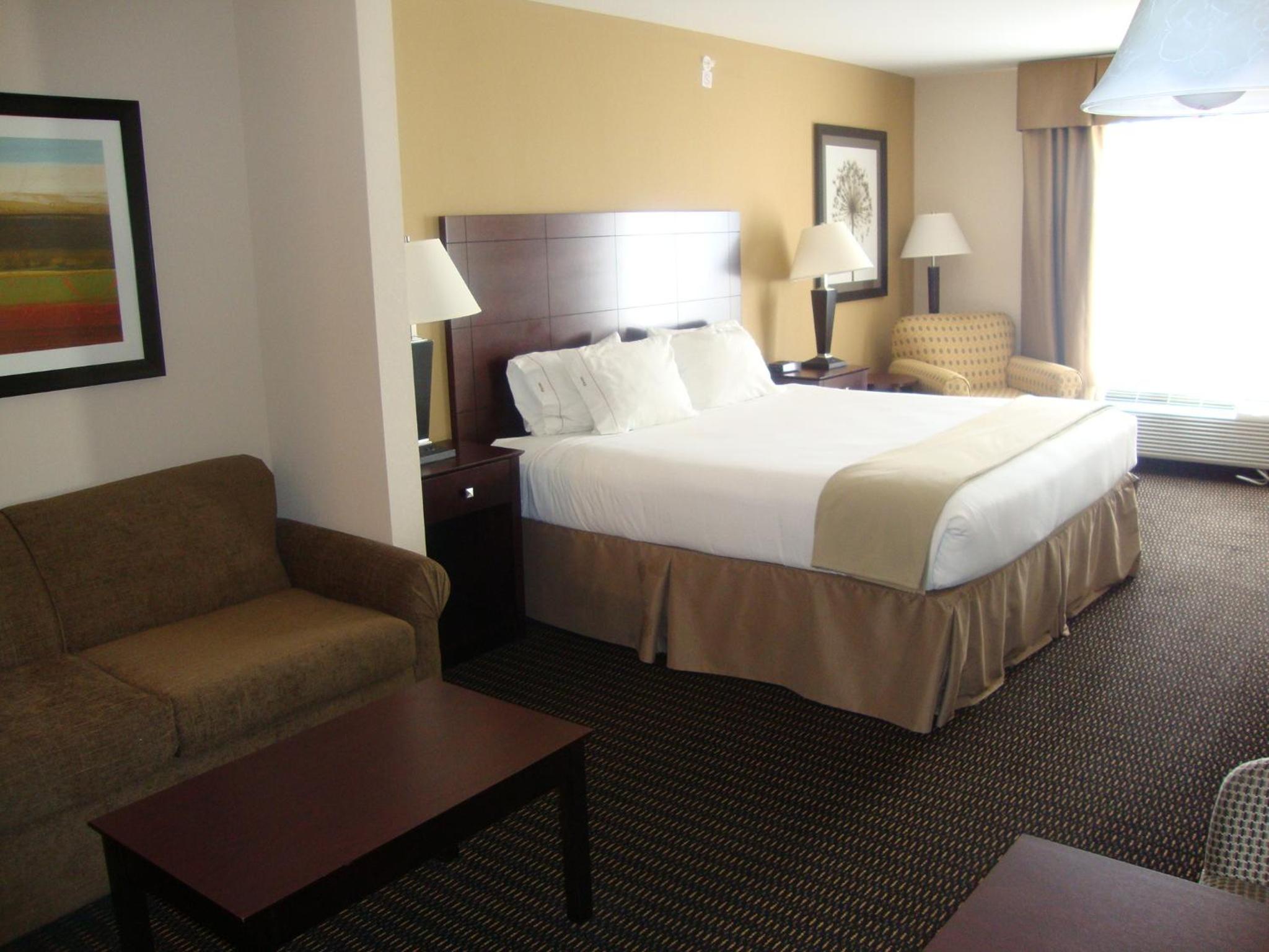 King Suite - Photo 3