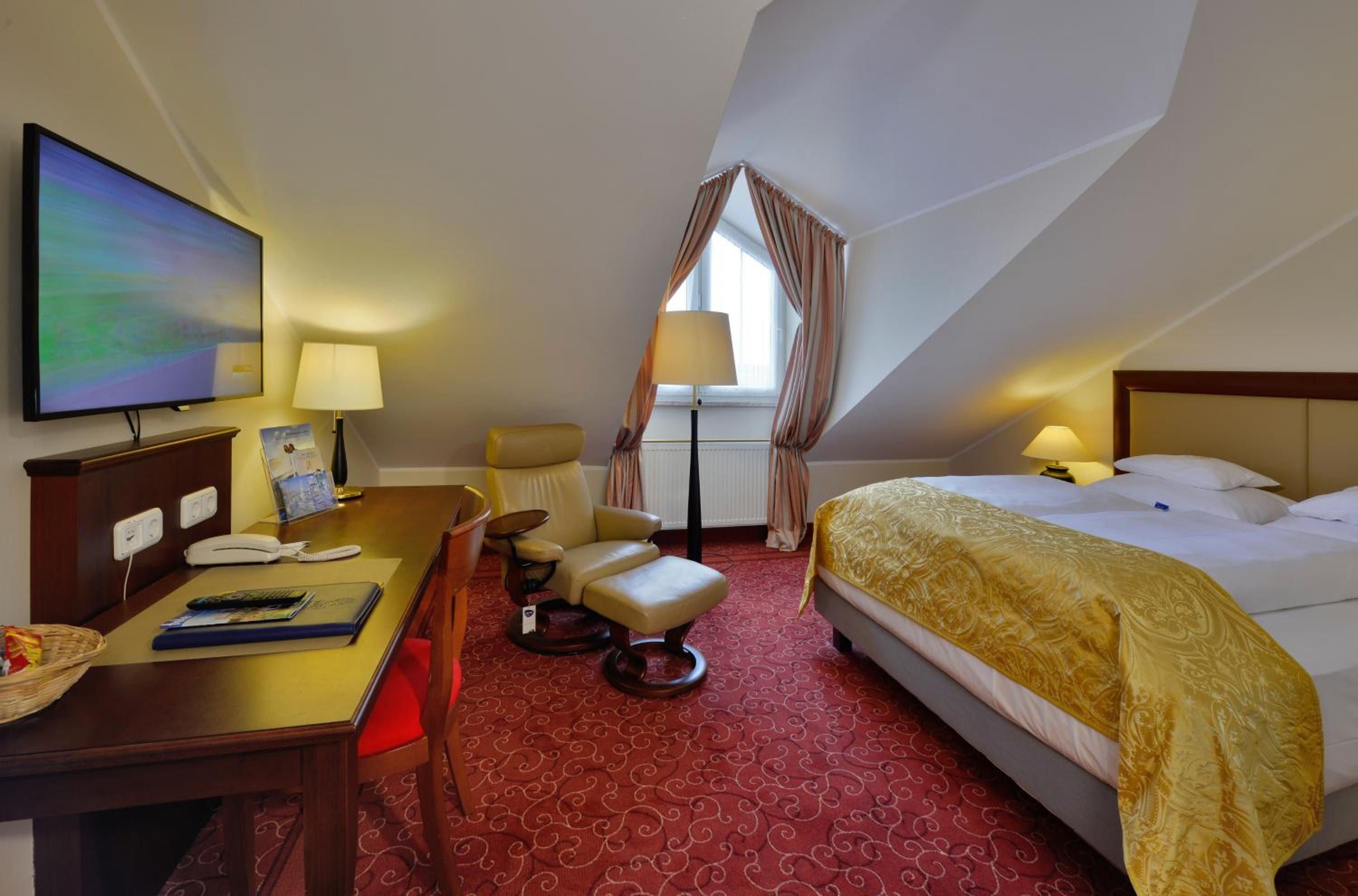 Queen Room - Photo 2