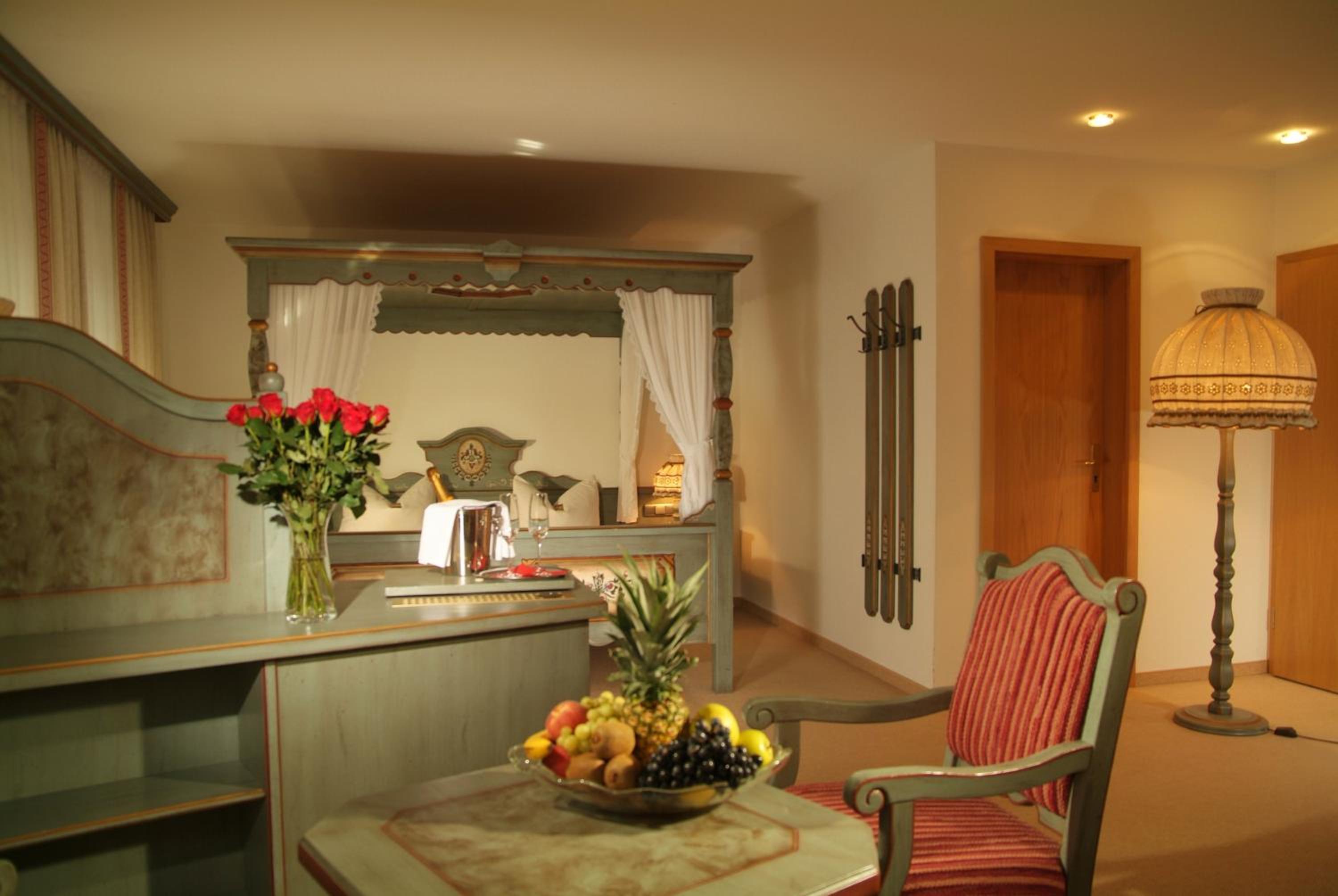 Family Room - Photo 7