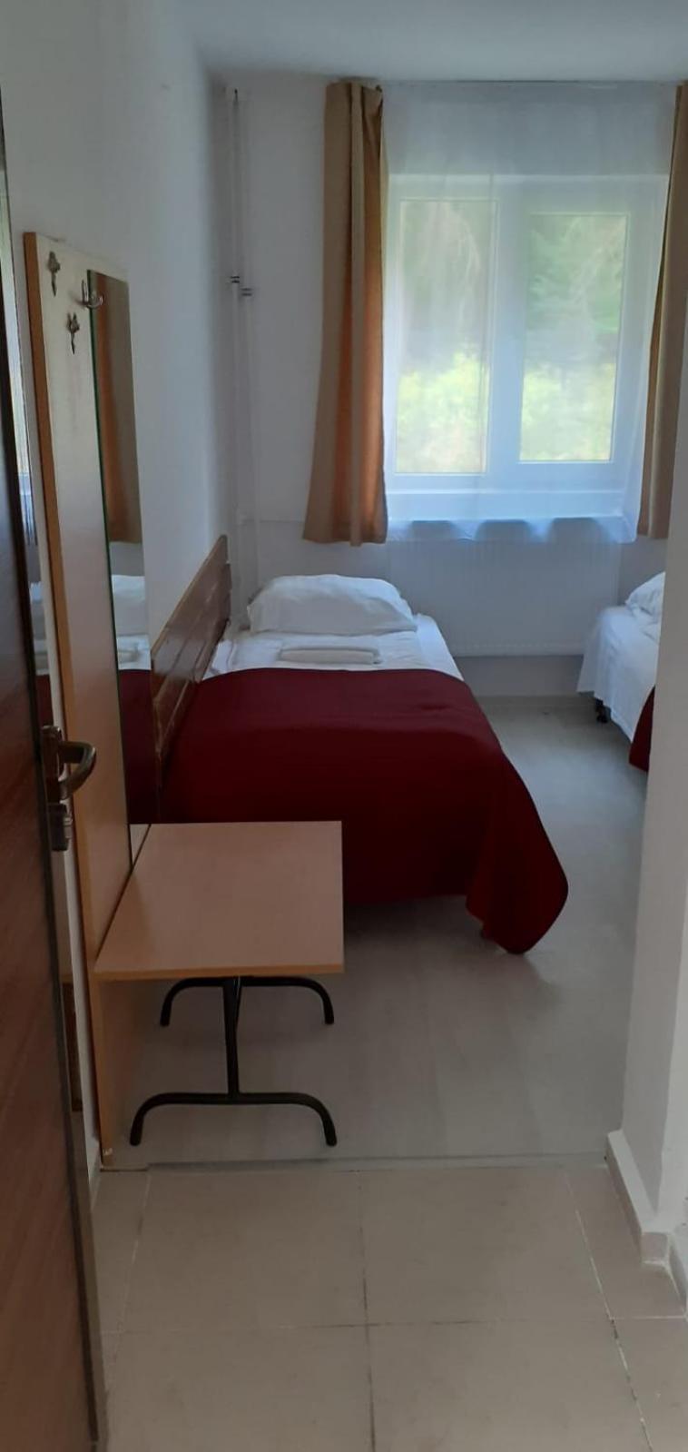 Budget Twin Room photo 1