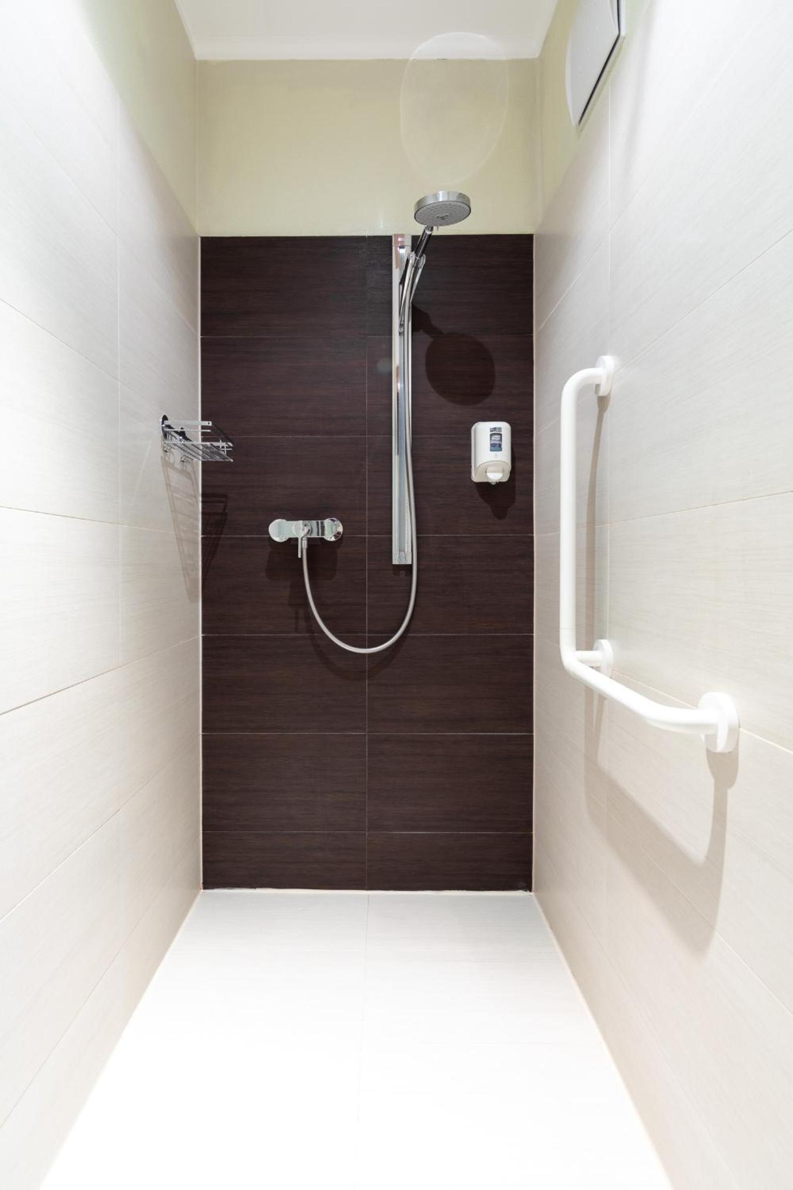 Deluxe Double Room with Balcony - Photo 2