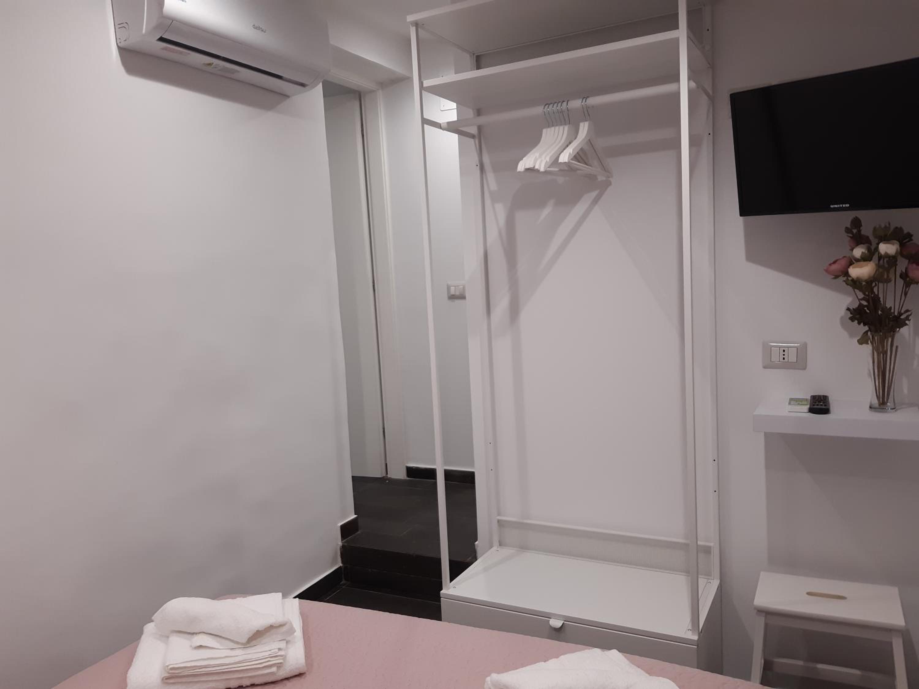 Two-Bedroom Apartment - Photo 14