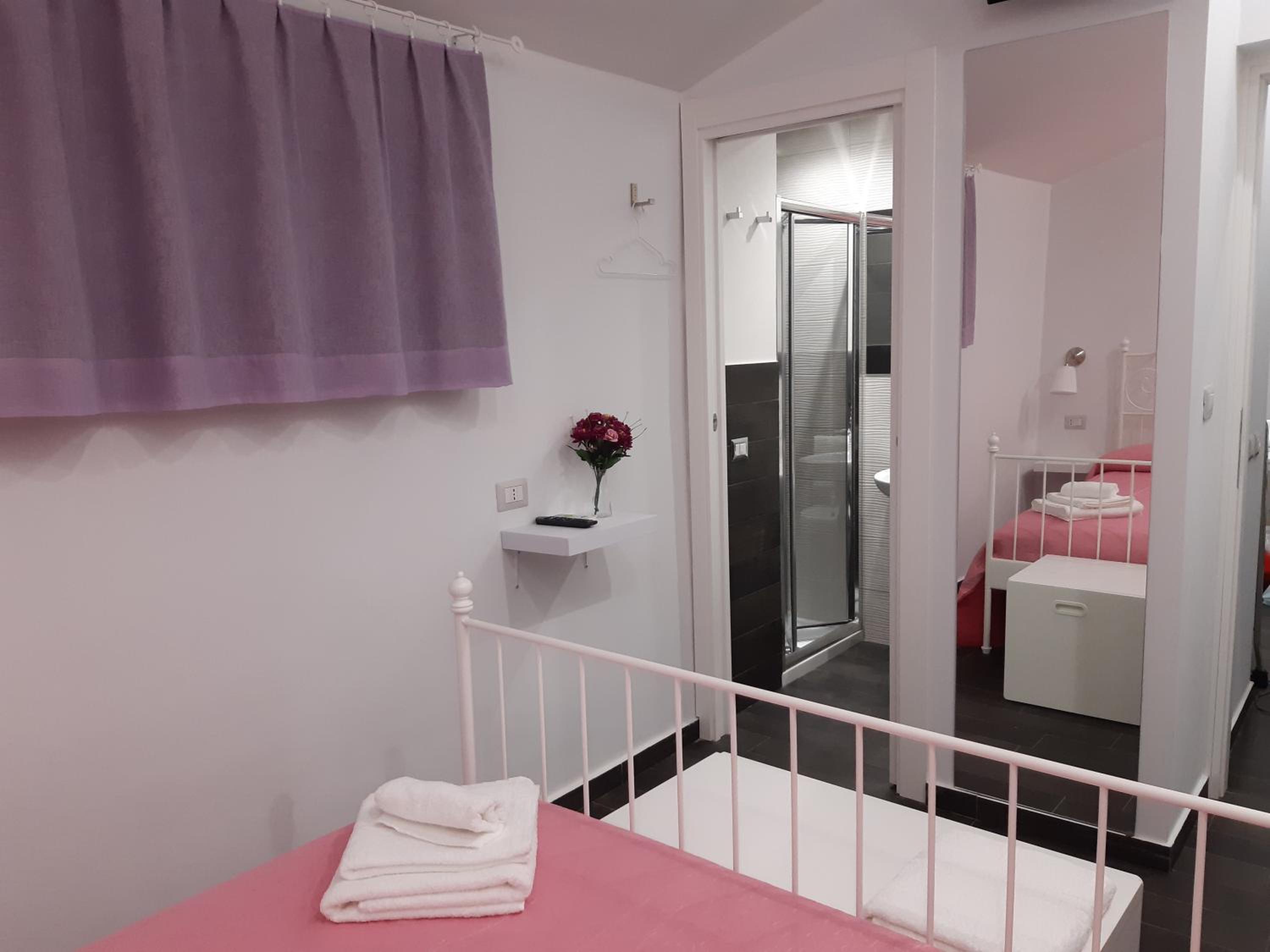 Two-Bedroom Apartment - Photo 9