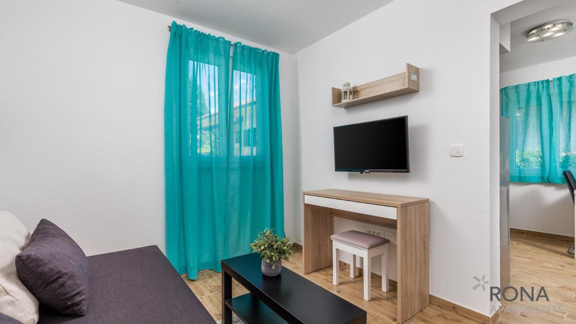 Apartment photo 1