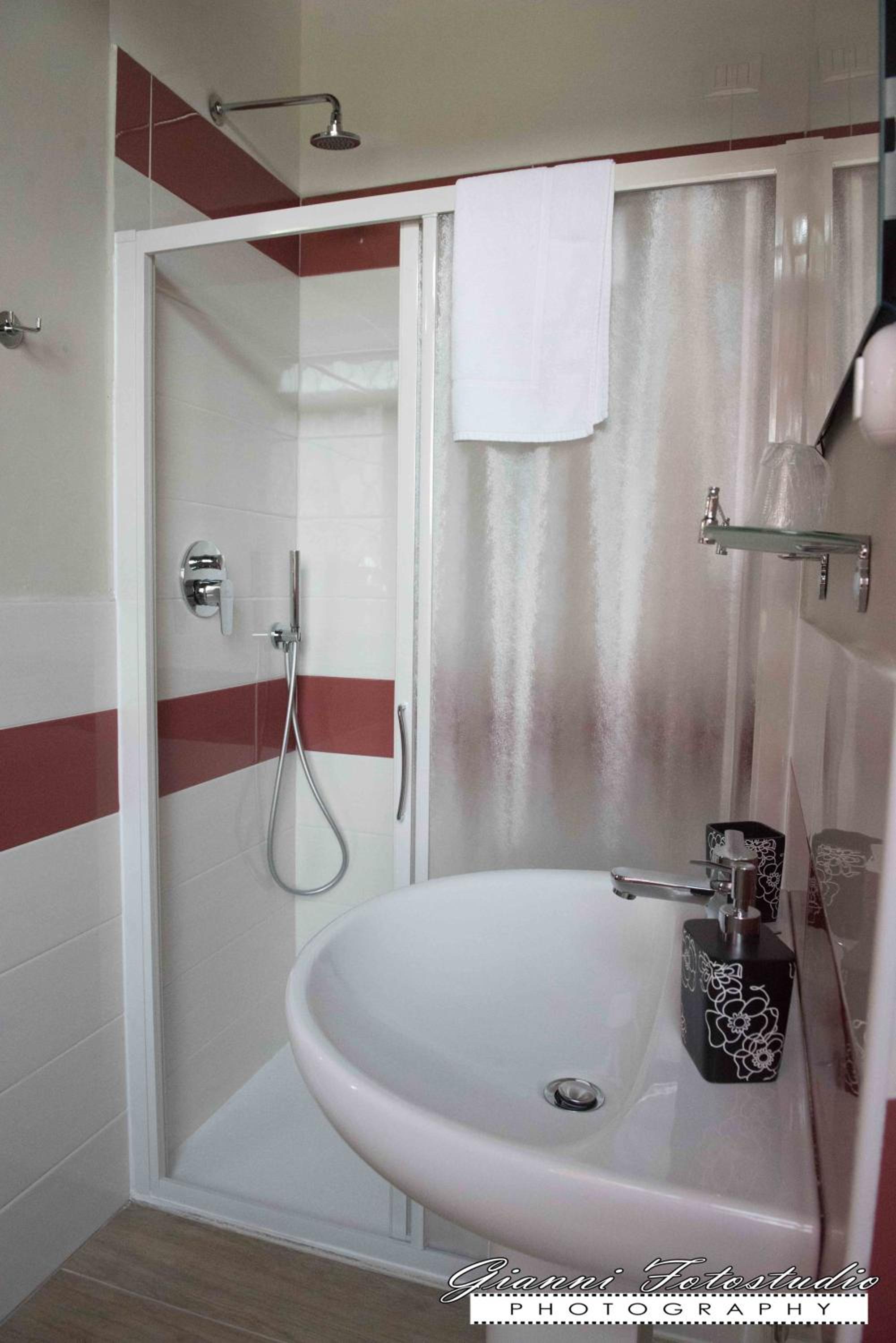 Double Room with Garden View - Photo 4