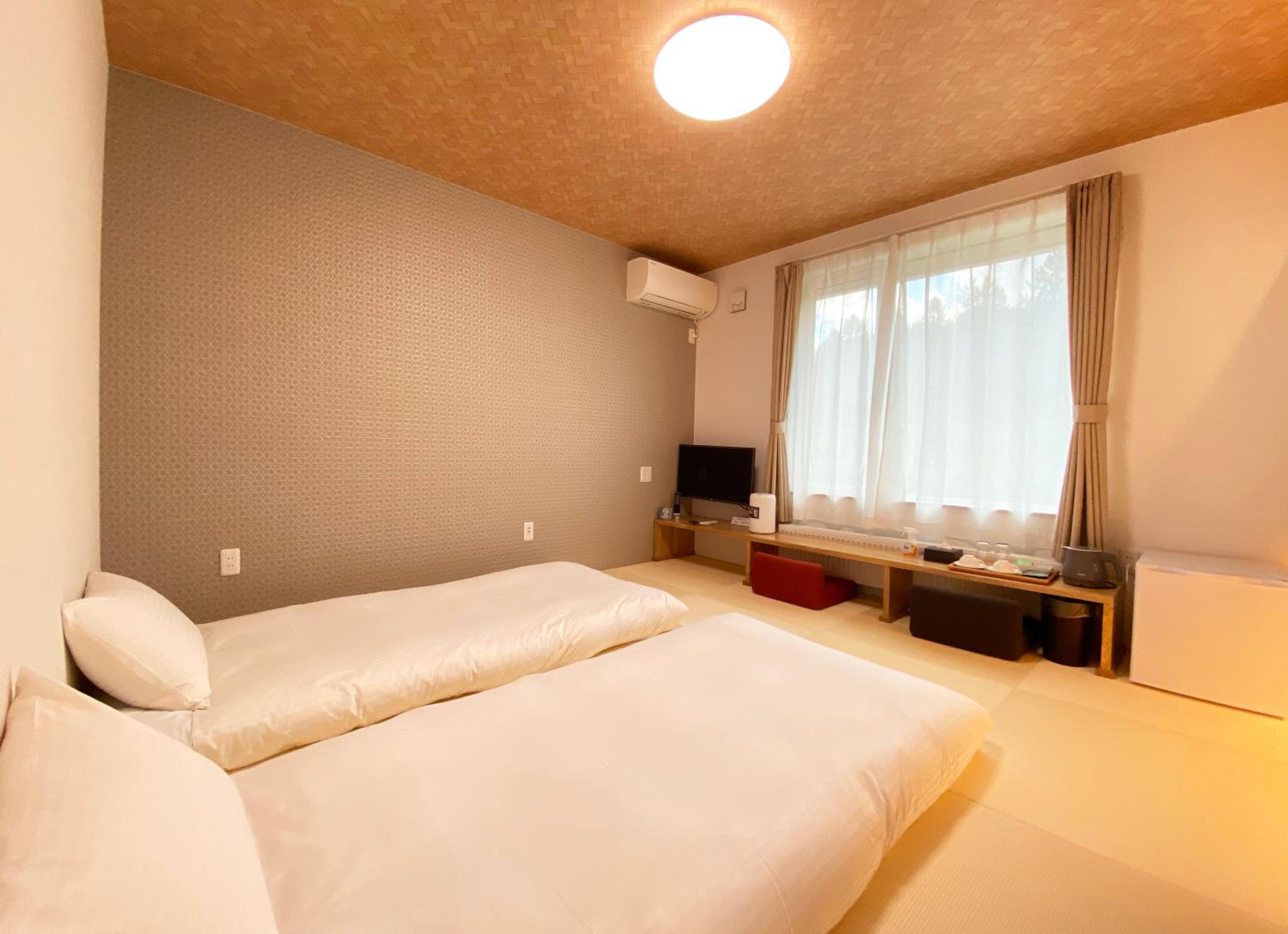 Japanese-Style Room with Shower(No Housekeeping) - Photo 9