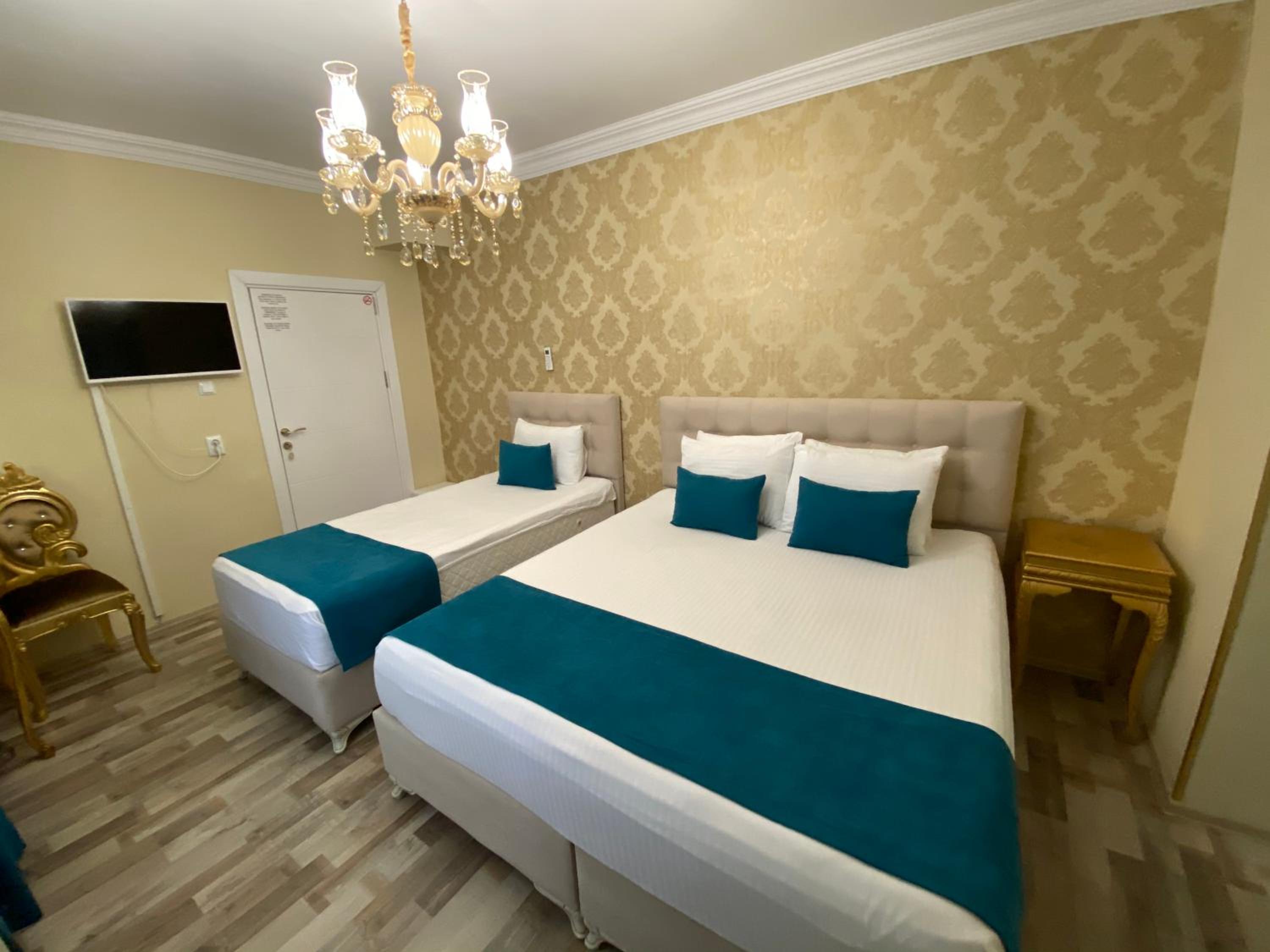 Deluxe Family Room