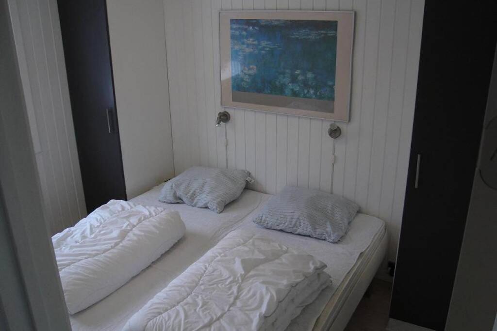 Three-Bedroom House photo 2