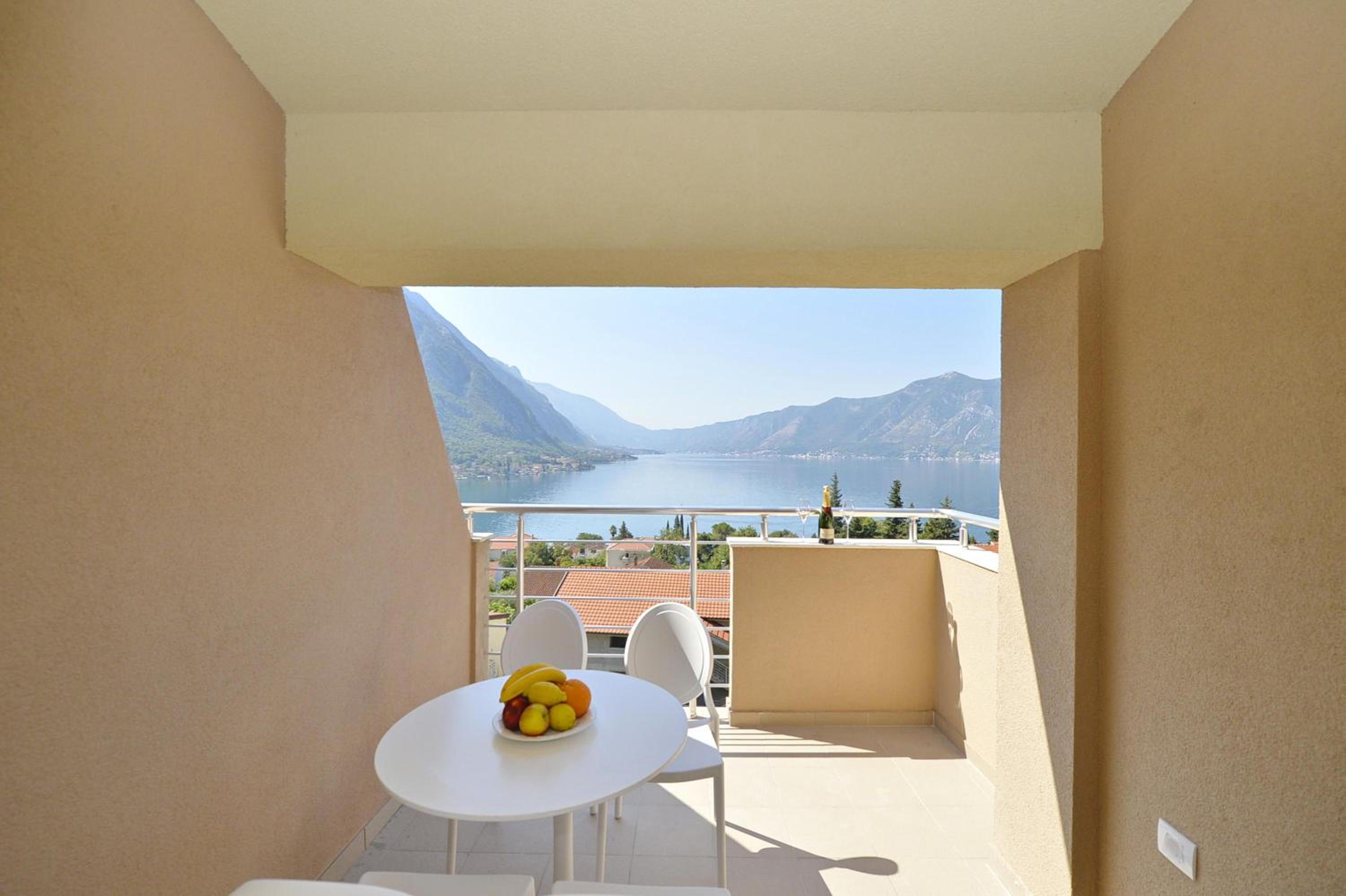 Apartment with Sea View photo 2