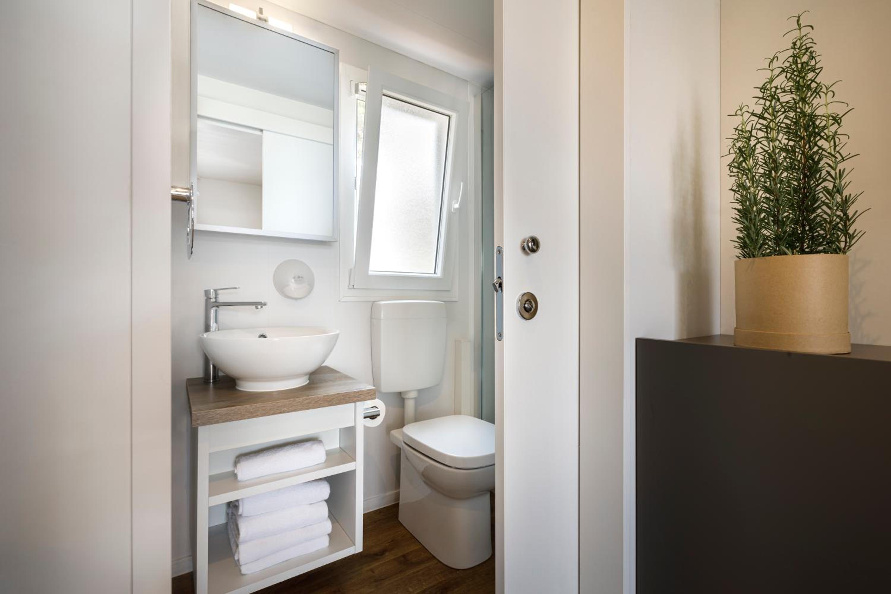 Standard Mobile Home  - Photo 11