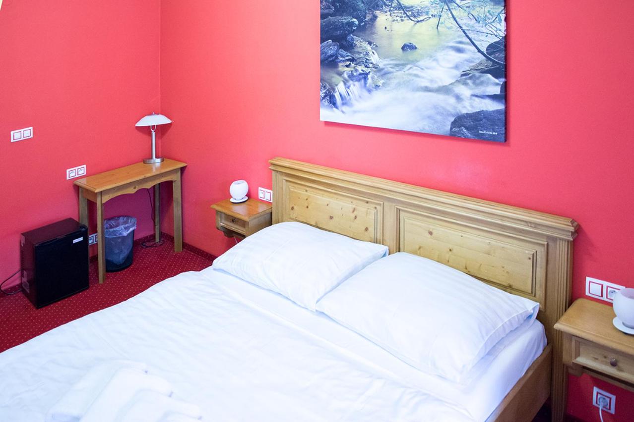 Large Double Room photo 3