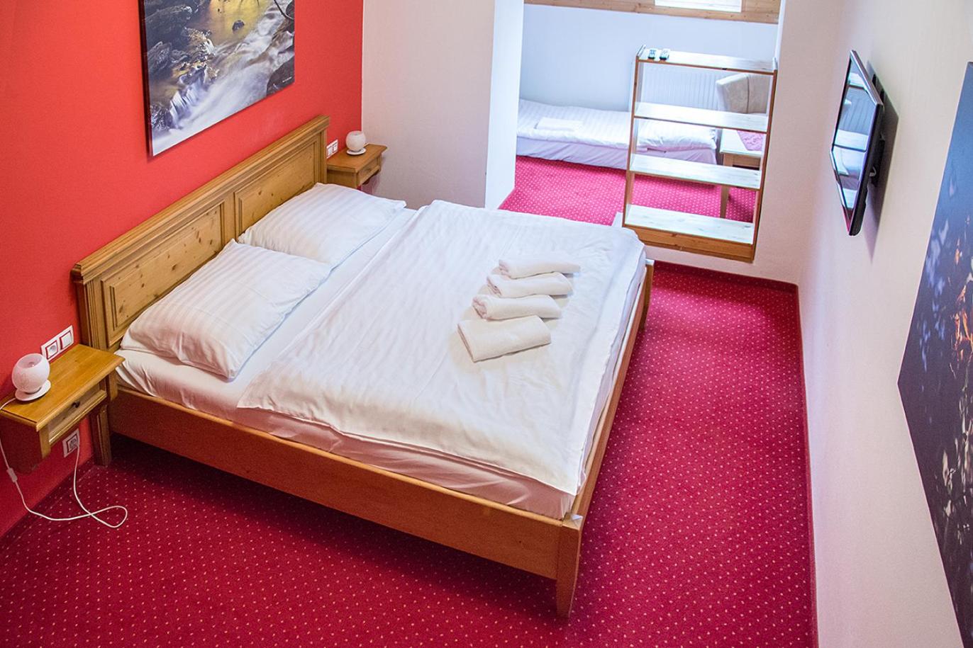 Large Double Room photo 1