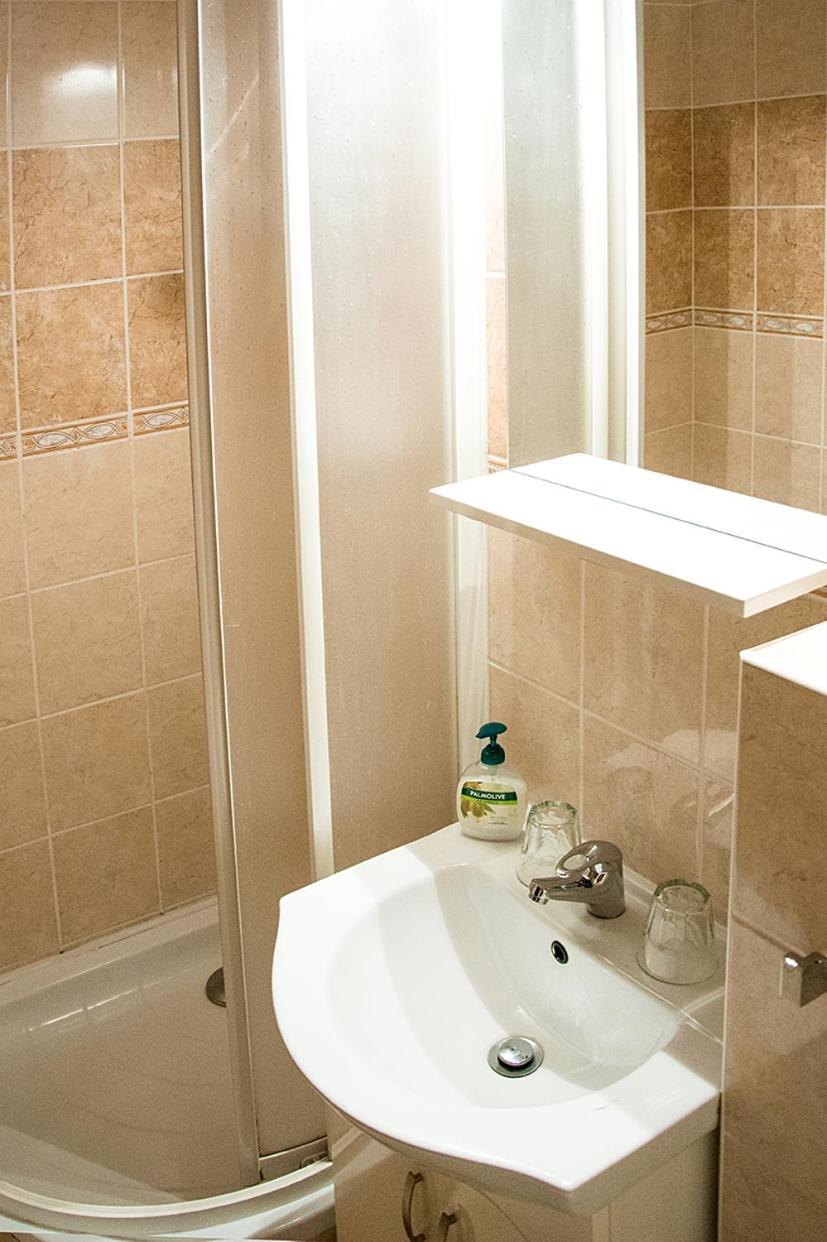 Large Double Room photo 2