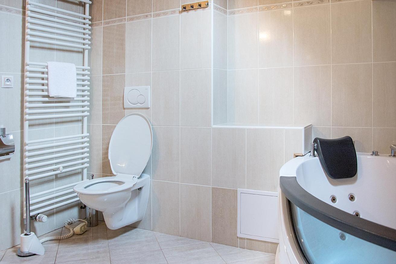 Suite with Whirlpool photo 2