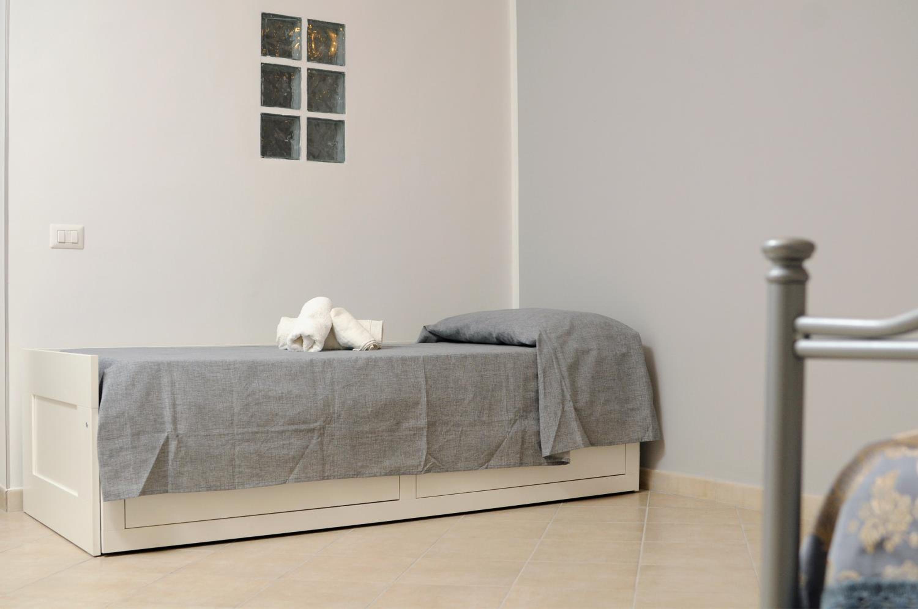Quadruple Room - Photo 2