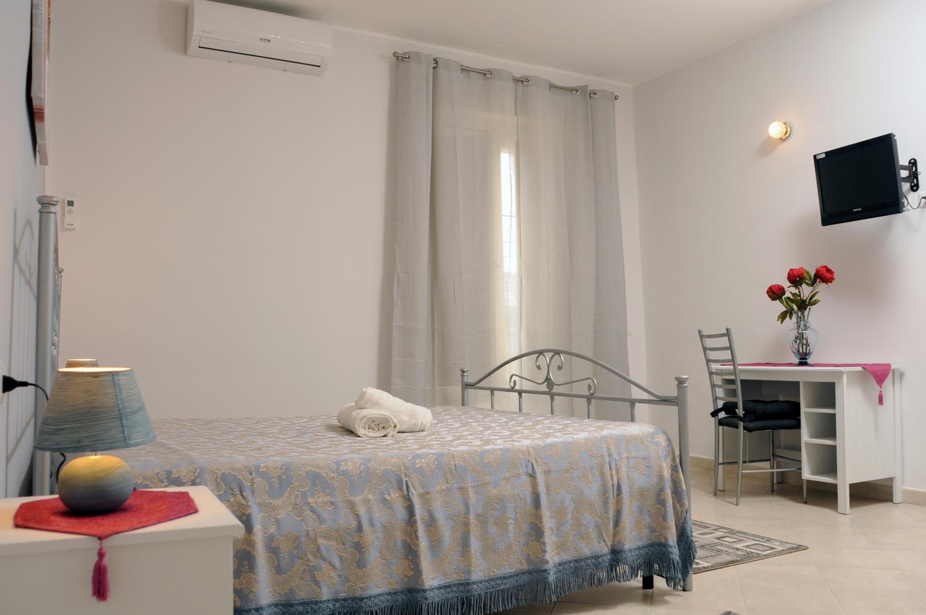 Quadruple Room - Photo 6